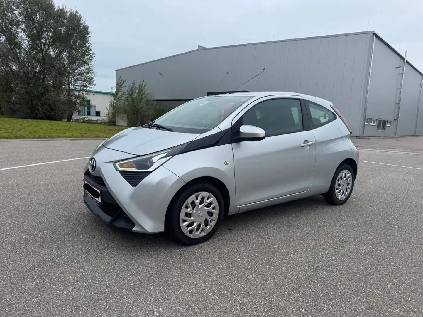 Toyota Aygo AYGO x-play*CAM*KLIMA* Silber - 1