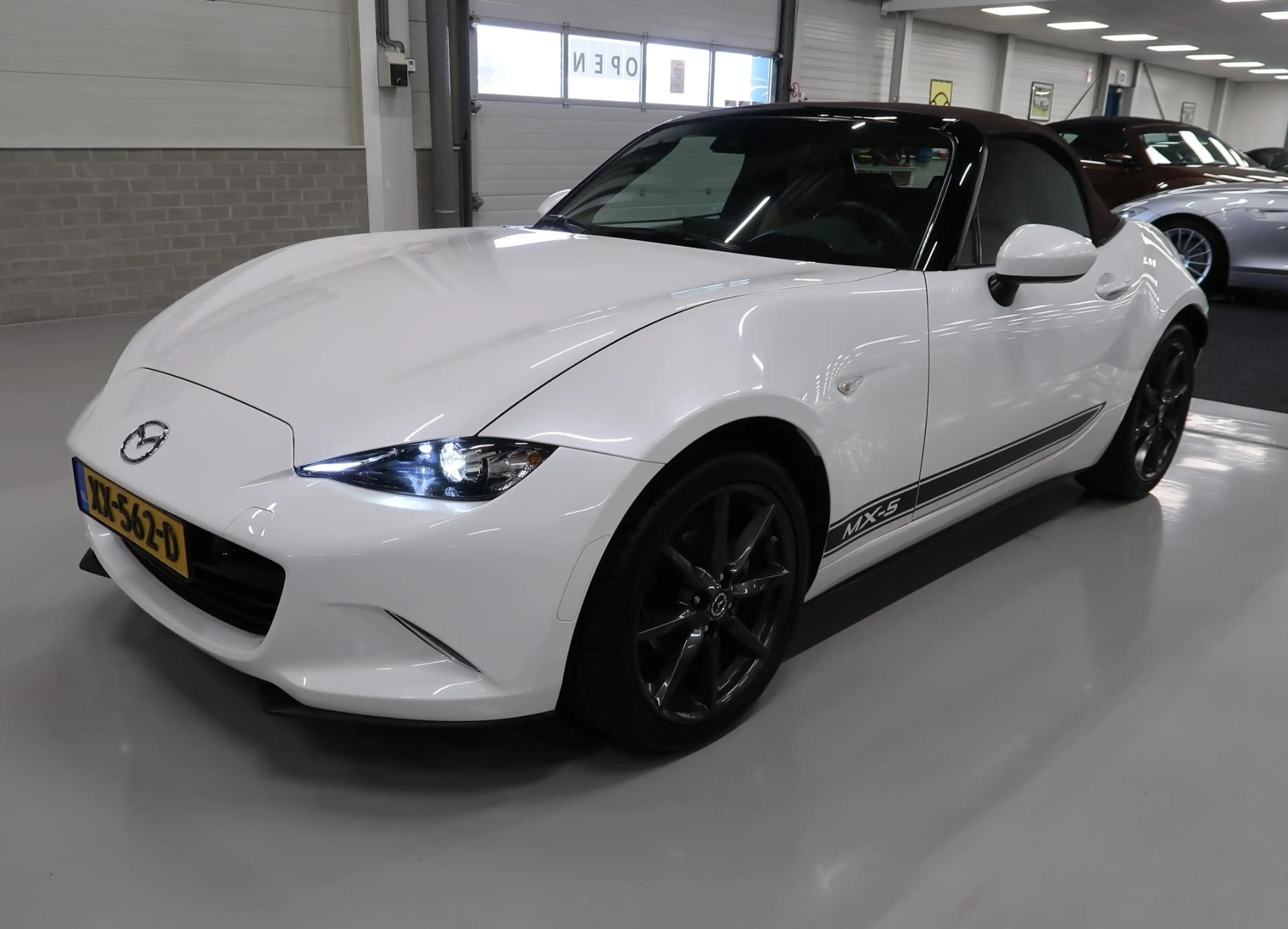 Mazda MX-5 1.5 SkyActiv-G 132 Chairo Bose Camera NL-auto Navi — photo 35