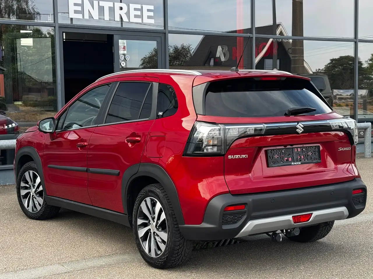 Suzuki S-Cross 2024
