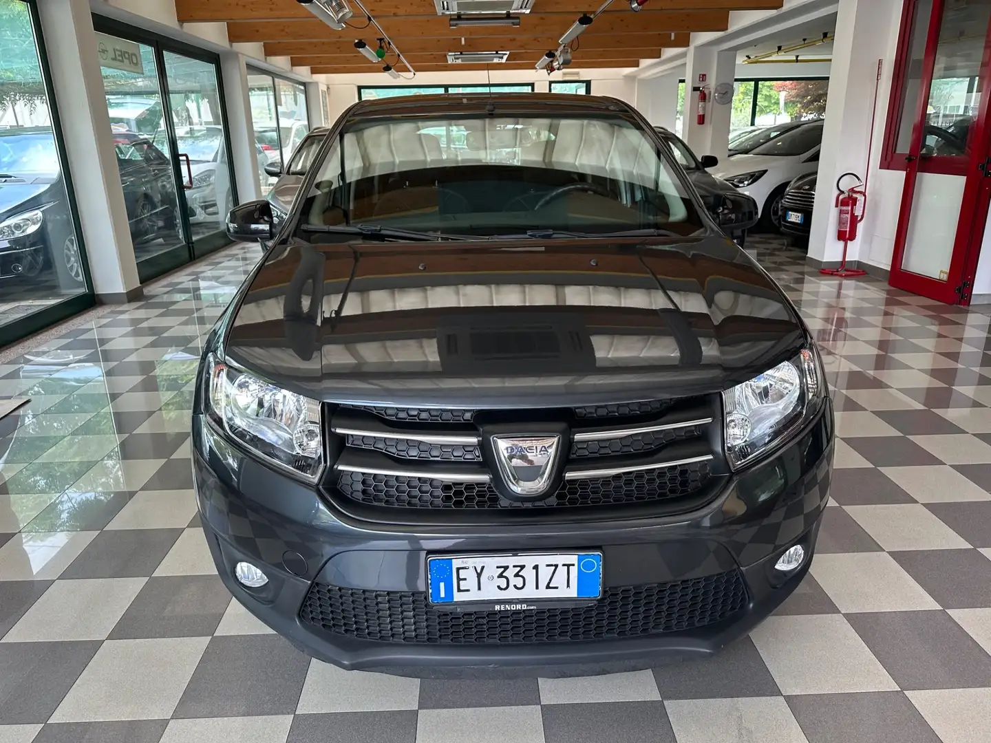 Dacia Sandero Dacia Sandero 1.2 GPL 75CV Extra Neopatentati Gris - 2