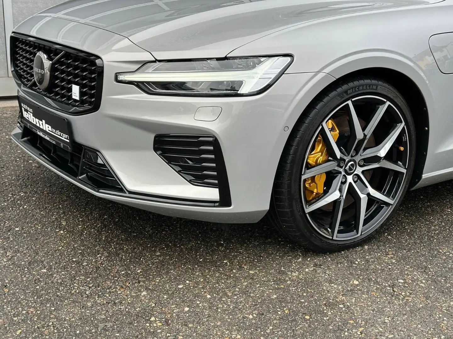 Volvo V60 T8 Polestar Engineered Plug-In Hybrid Silber - 2