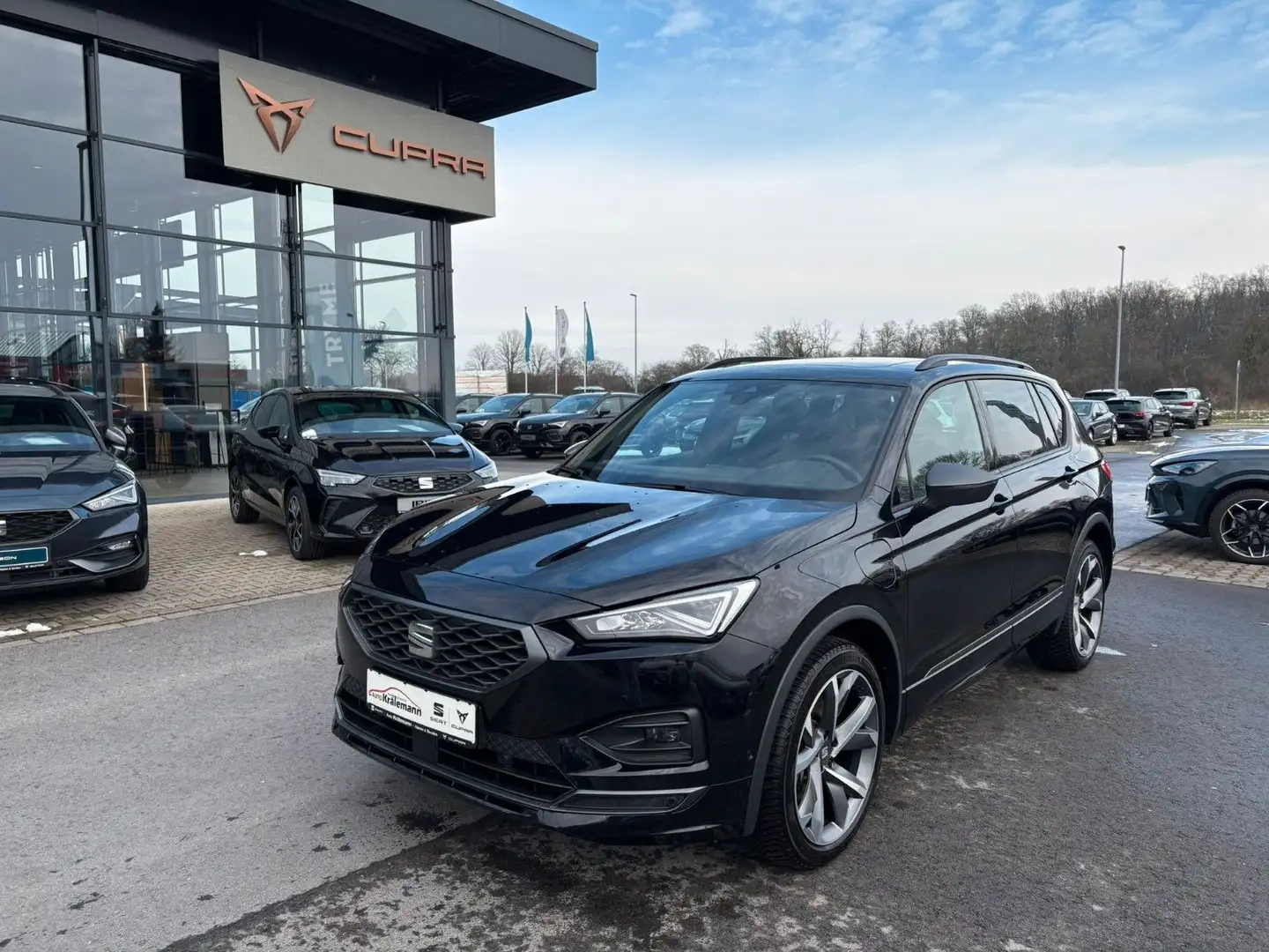 SEAT Tarraco FR 1,4 DSG e-Hybrid *AHK *Pano Dach* Schwarz - 1
