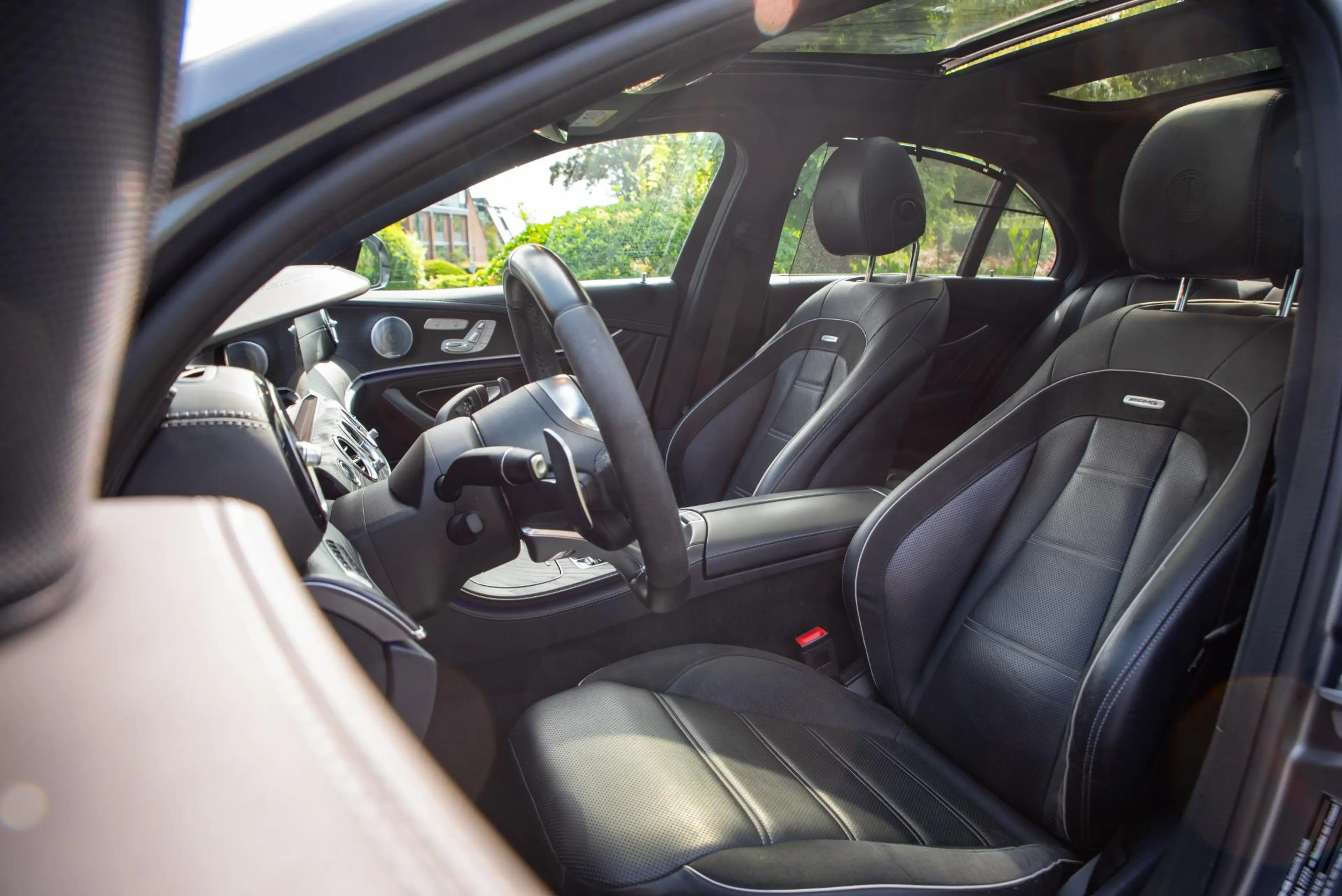 Mercedes-Benz E 63 AMG S 4MATIC+ Burmester Pano Widescreen Ambient 360 Ca — photo 12