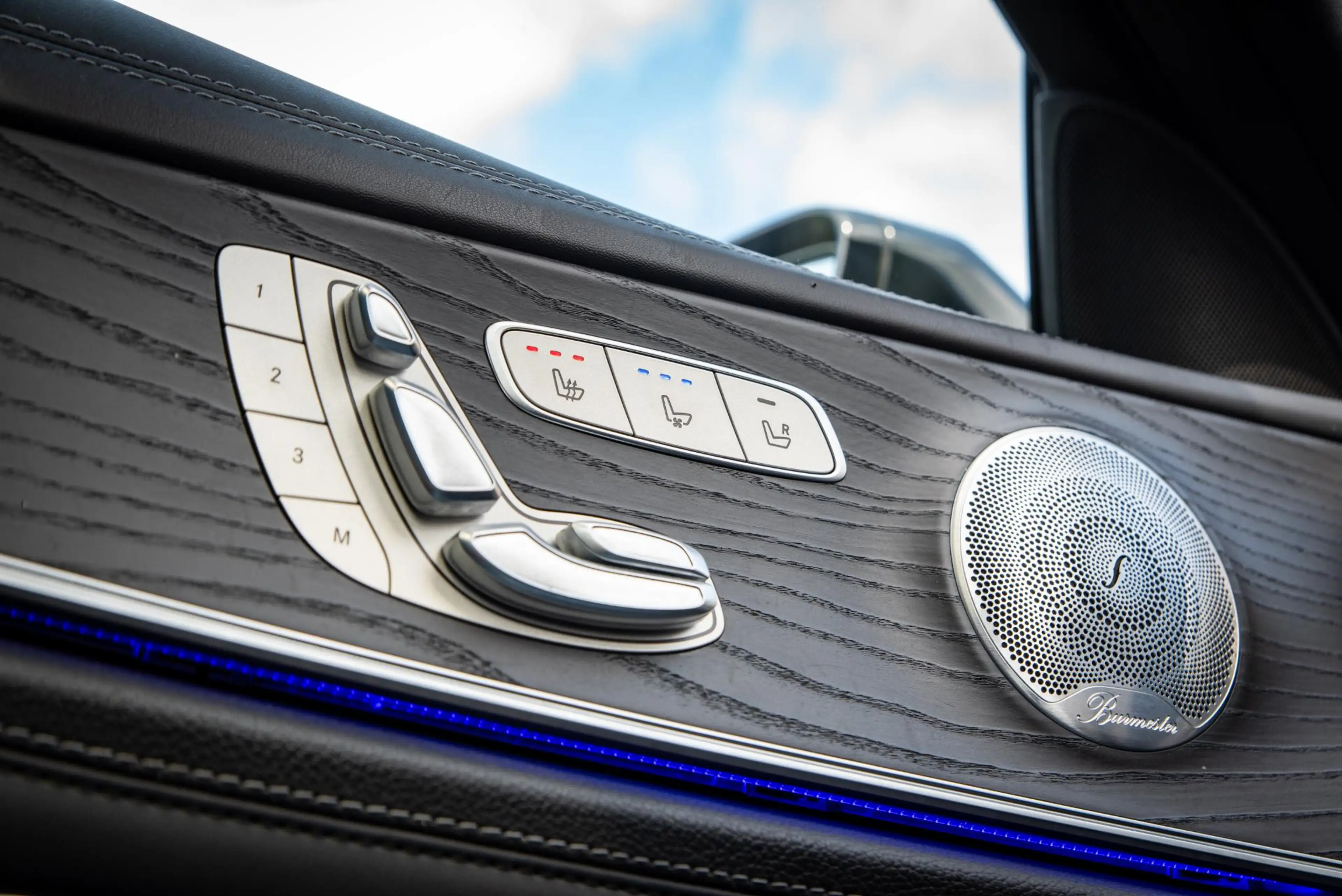 Mercedes-Benz E 63 AMG S 4MATIC+ Burmester Pano Widescreen Ambient 360 Ca — photo 25