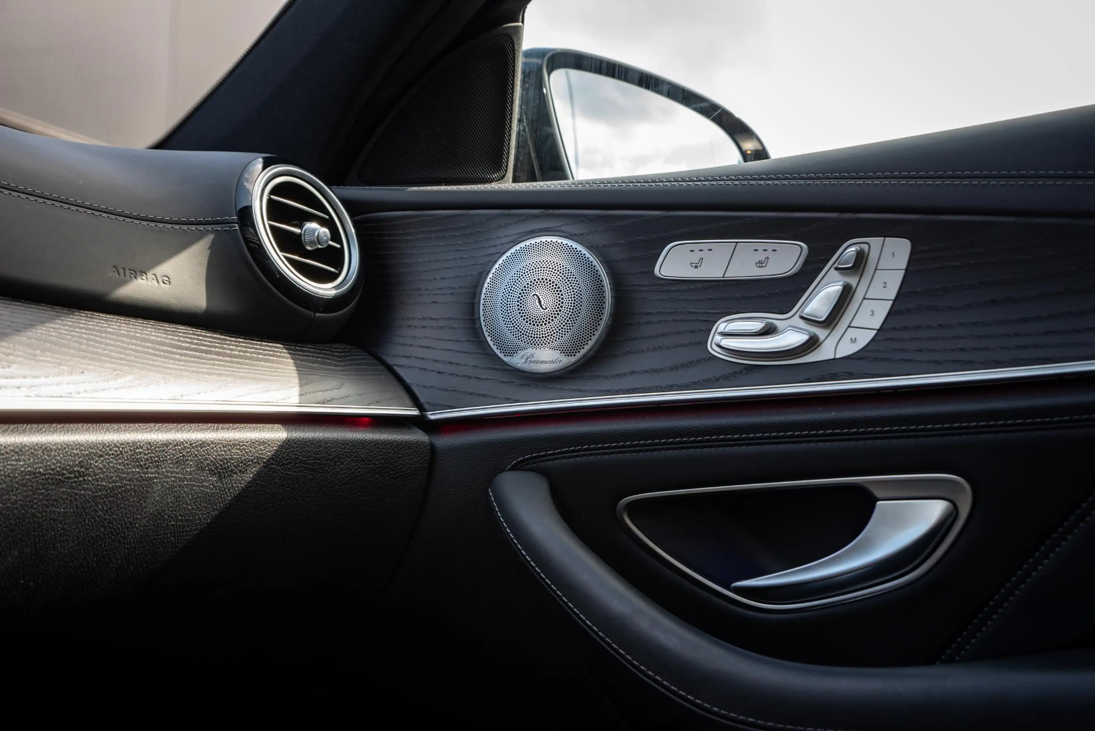 Mercedes-Benz E 63 AMG S 4MATIC+ Burmester Pano Widescreen Ambient 360 Ca — photo 27