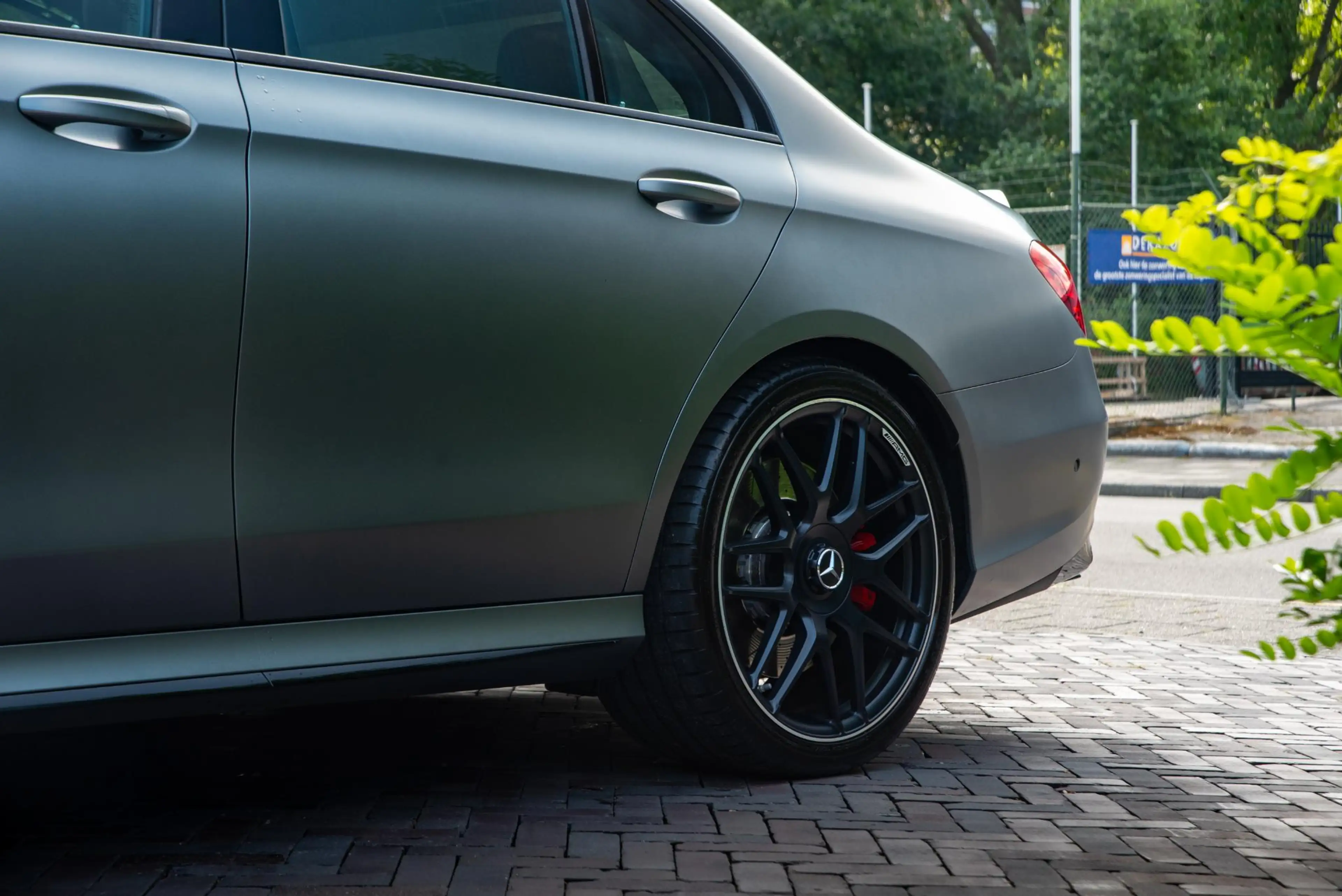 Mercedes-Benz E 63 AMG S 4MATIC+ Burmester Pano Widescreen Ambient 360 Ca — photo 32