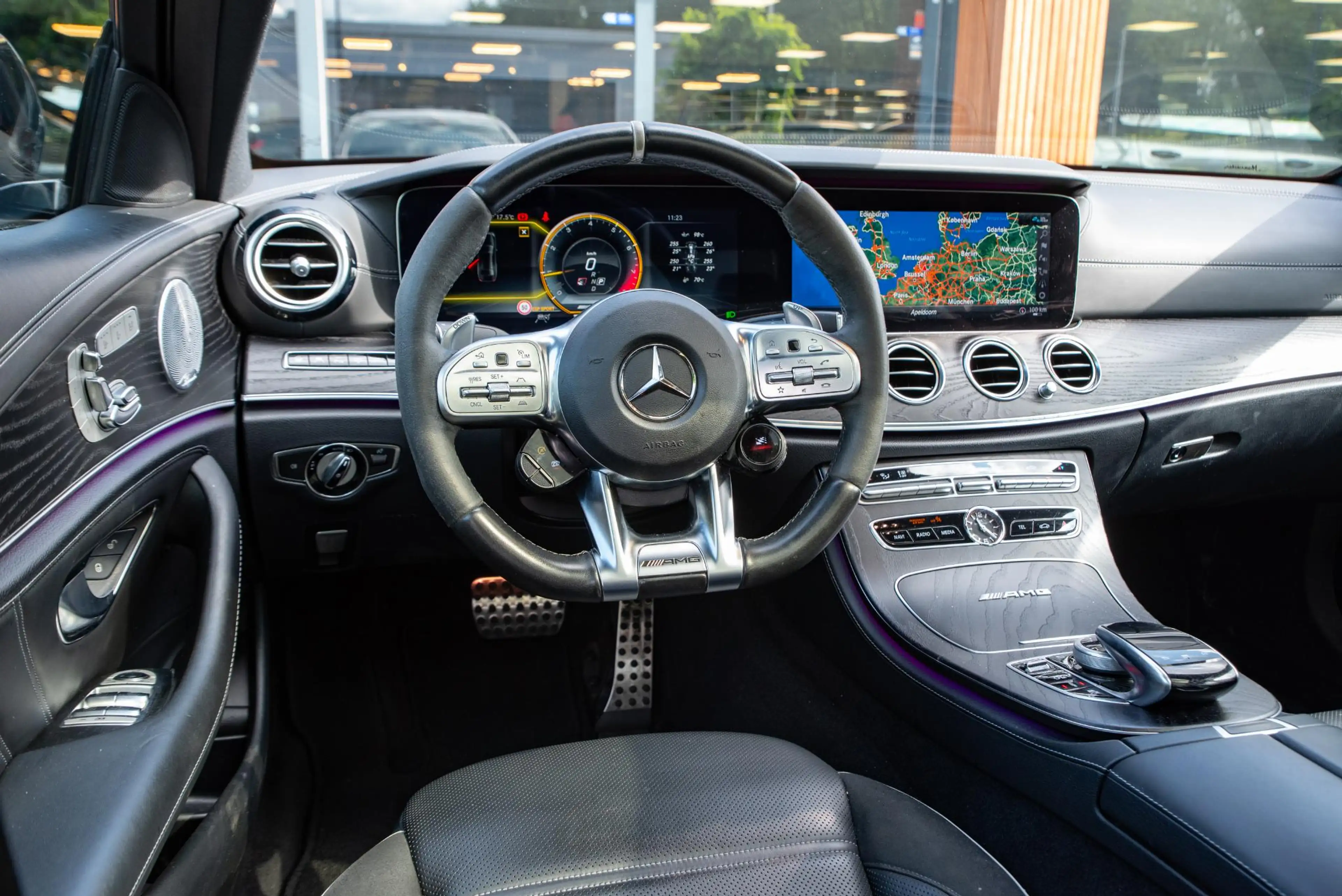 Mercedes-Benz E 63 AMG S 4MATIC+ Burmester Pano Widescreen Ambient 360 Ca — photo 10