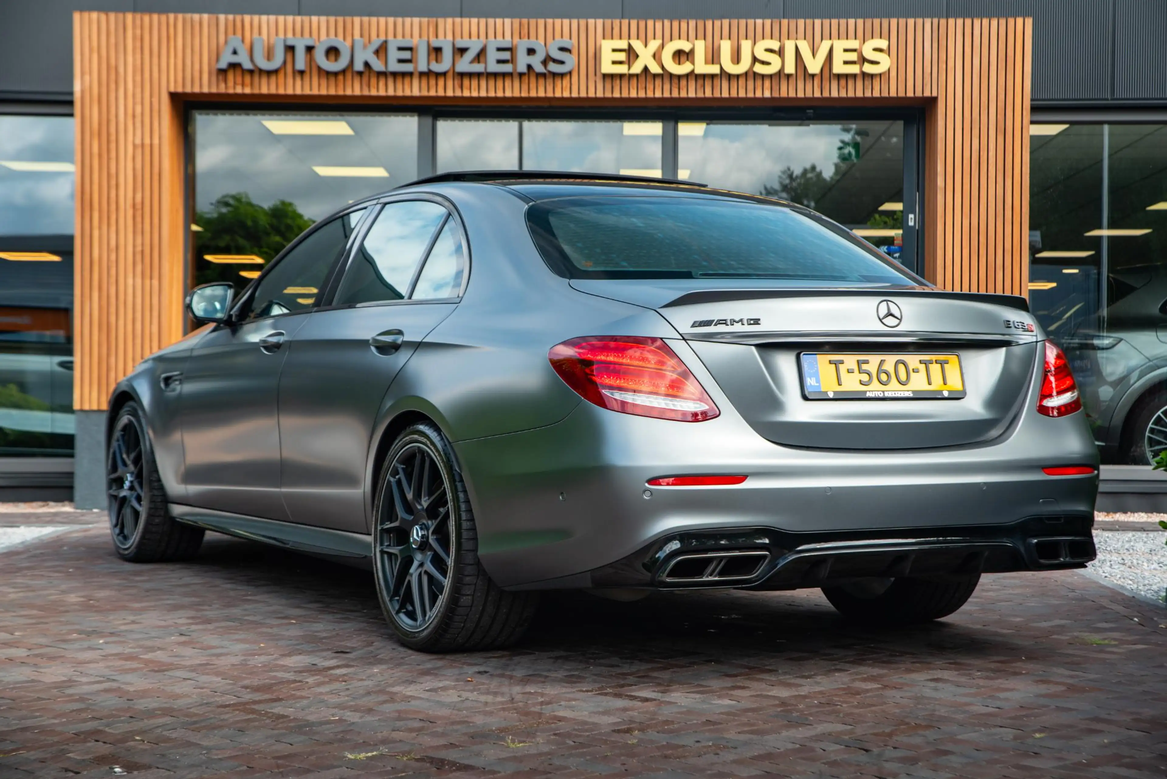 Mercedes-Benz E 63 AMG S 4MATIC+ Burmester Pano Widescreen Ambient 360 Ca — photo 5