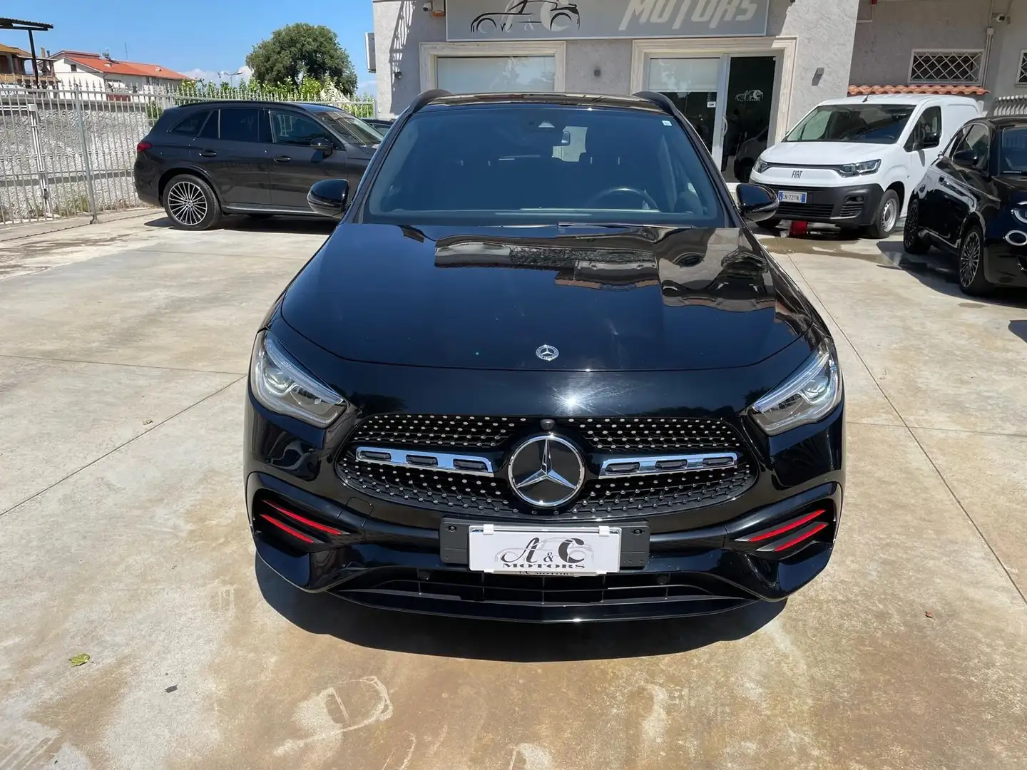 Mercedes-Benz GLA 200 GLA 200 d Automatic Premium Edition AMG Luci Ambie Nero - 2