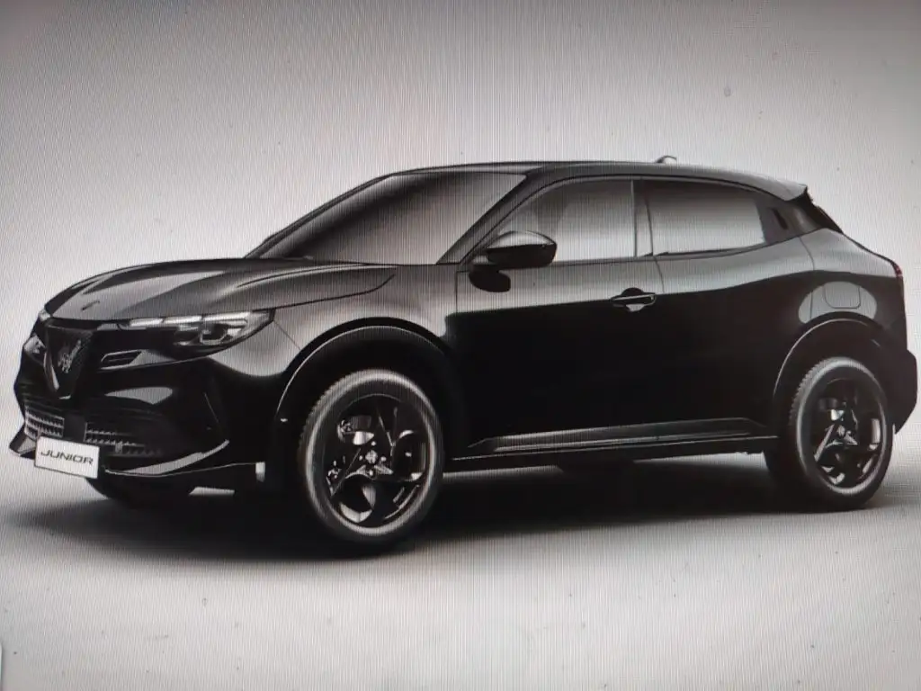 Alfa Romeo Junior 2026 из Европы — купить под ключ
