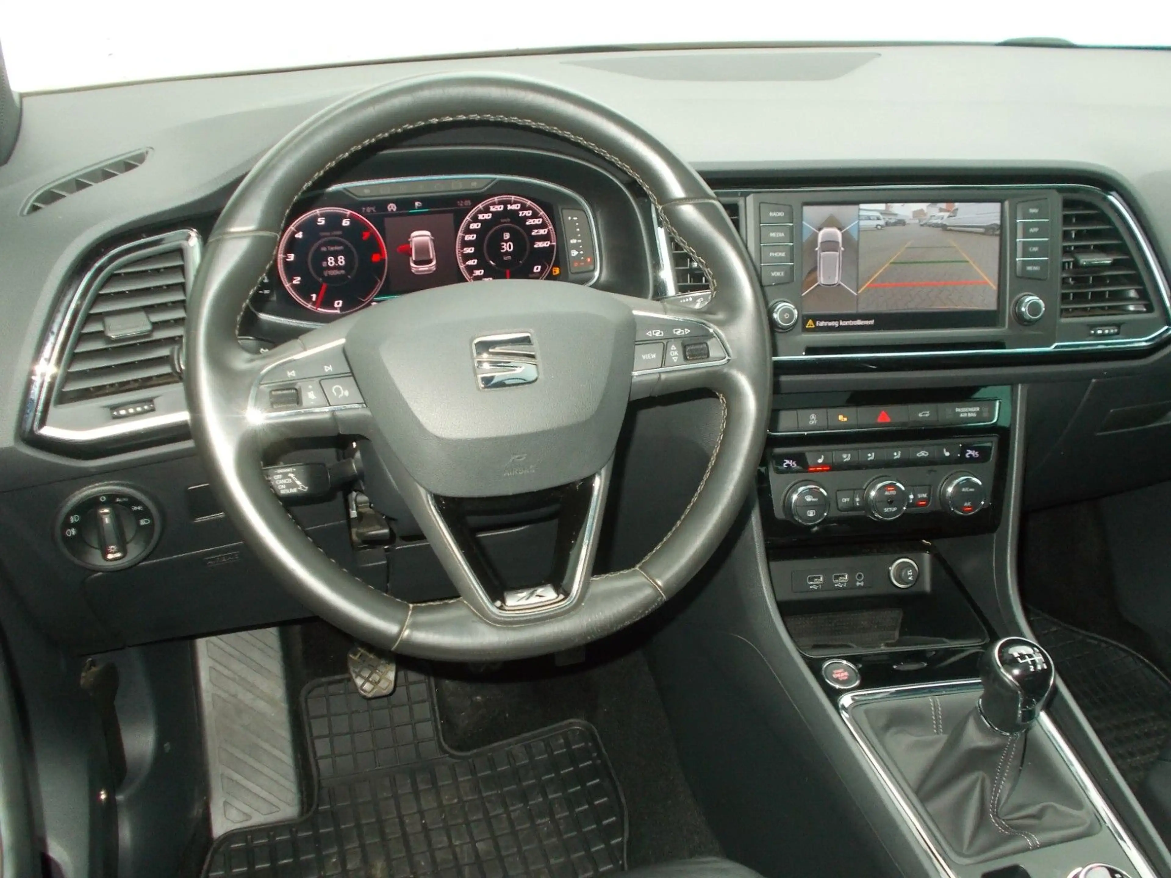 SEAT Altea 1,5 TSI * NAVI * LED * 360° Kamera * Panor — photo 14