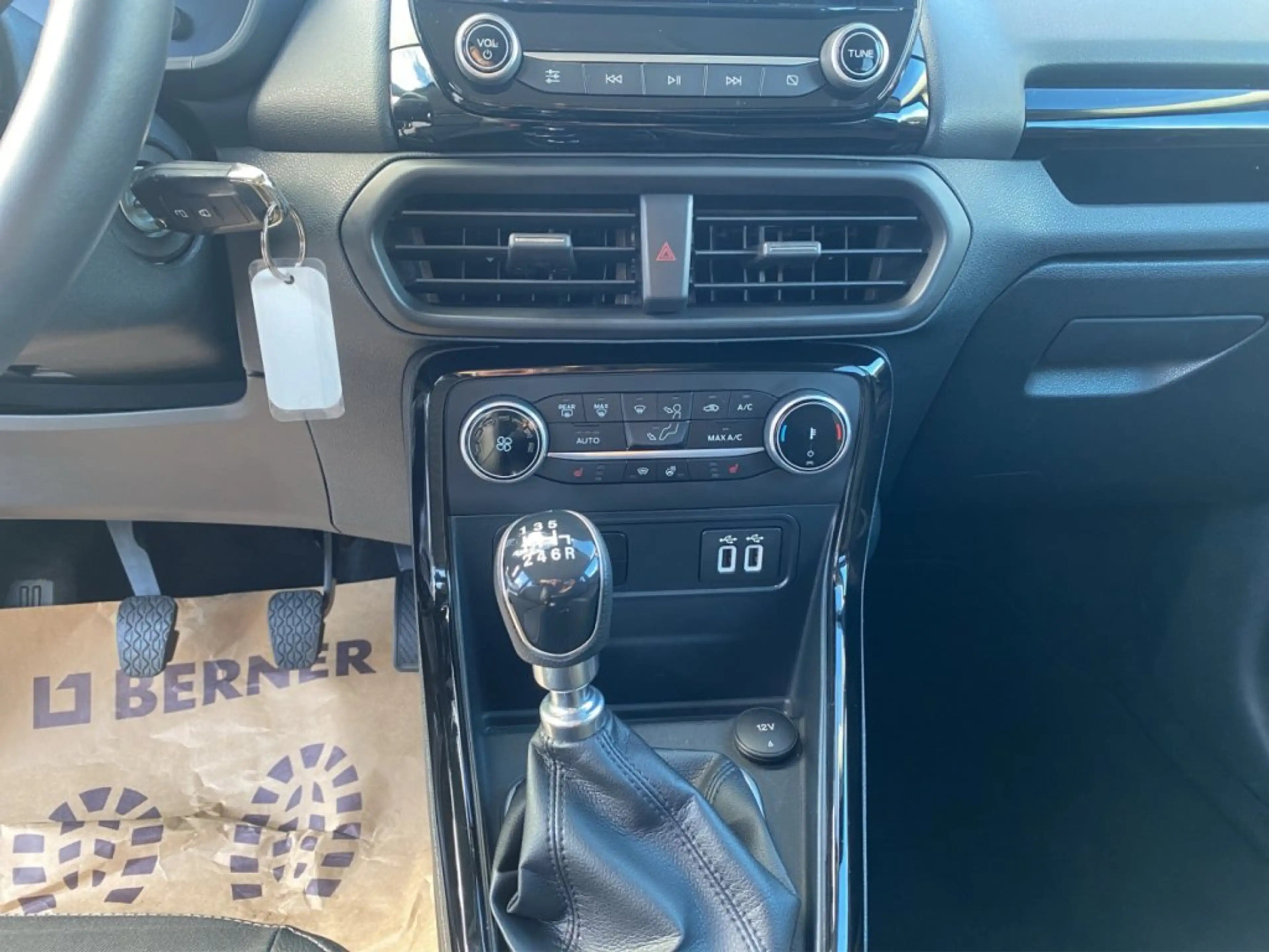 Ford EcoSport 1,0EcoBoost Titanium 125PS *Winterpaket *AHK — photo 9