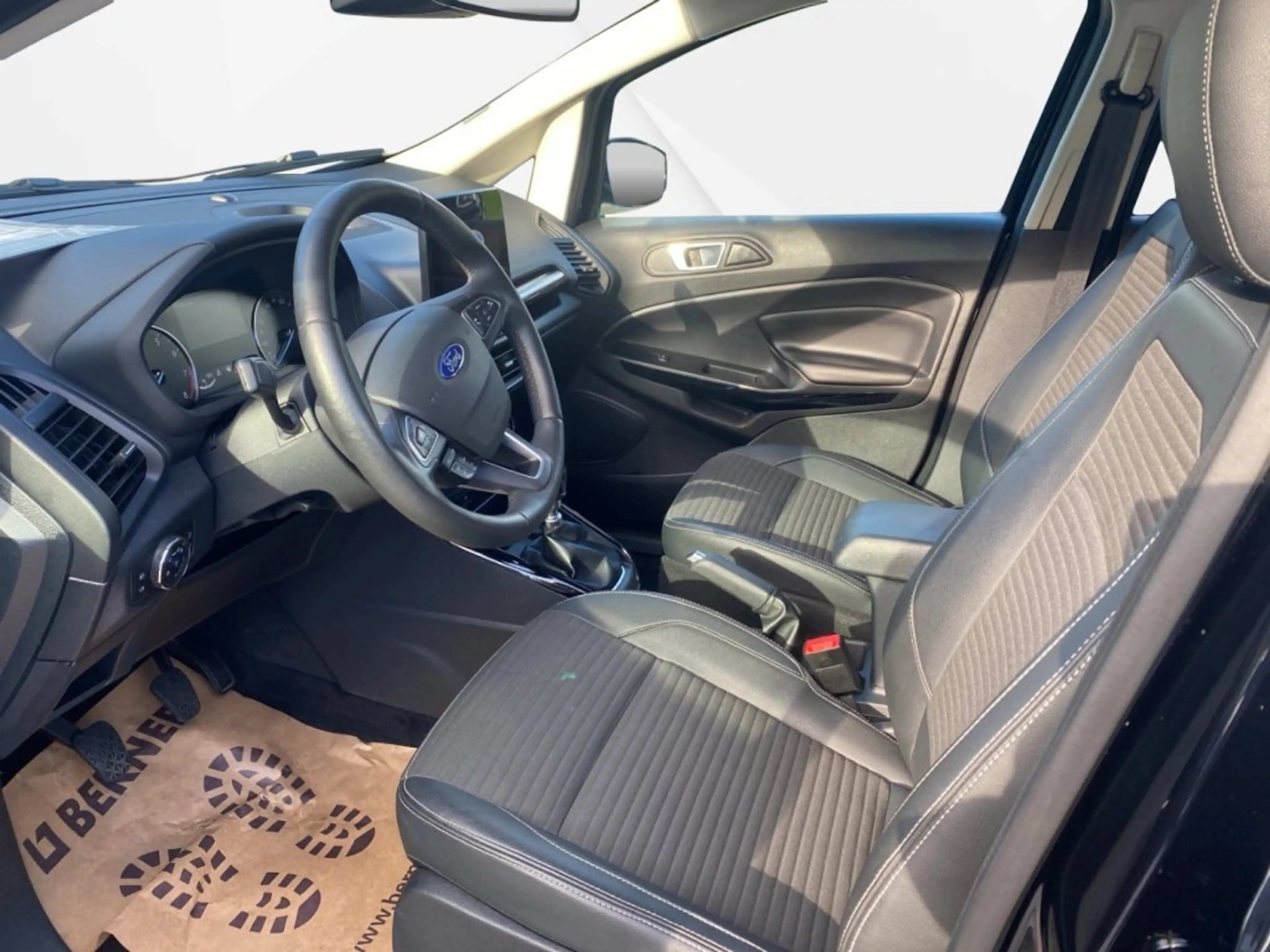 Ford EcoSport 1,0EcoBoost Titanium 125PS *Winterpaket *AHK — photo 11