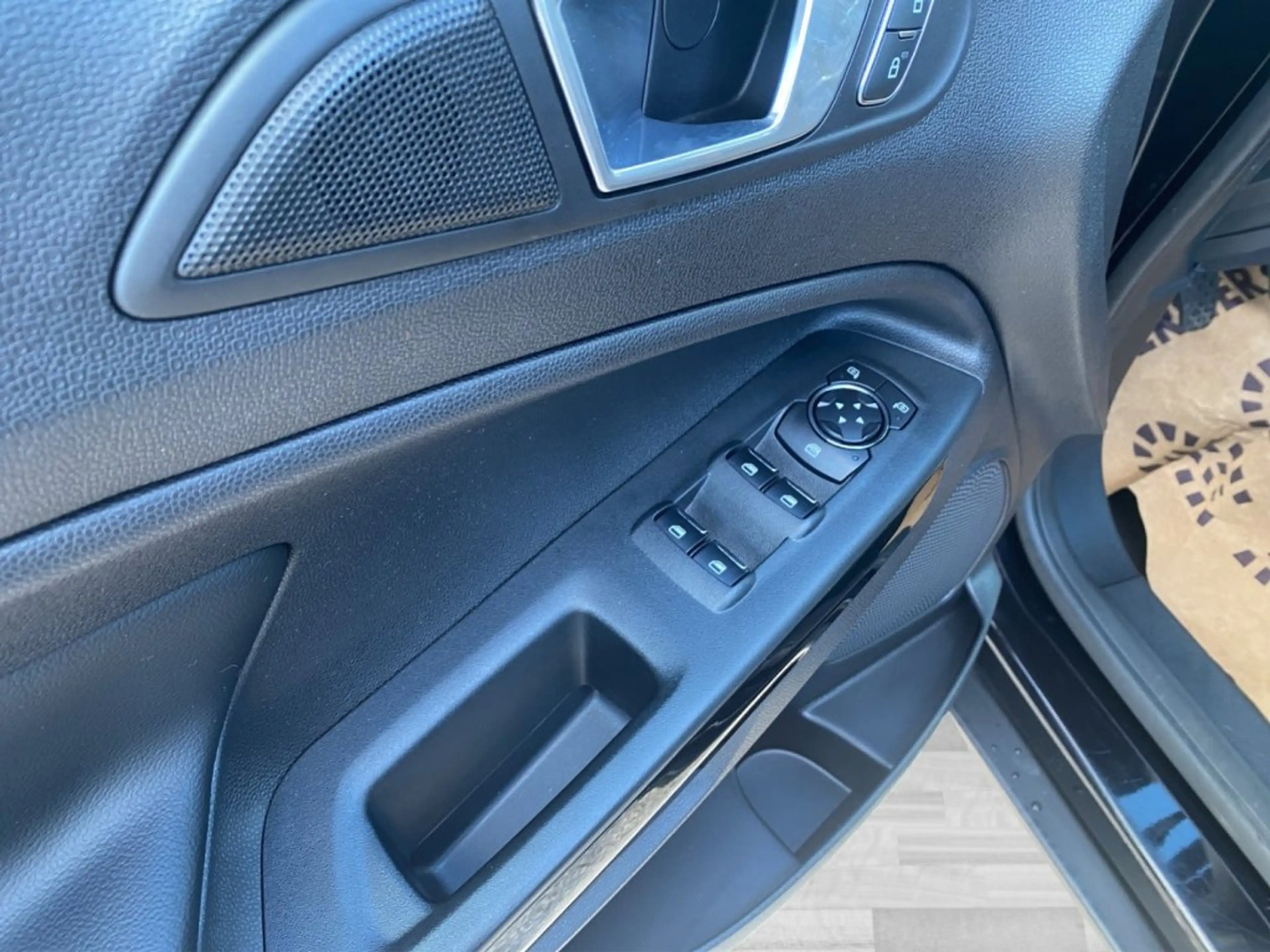 Ford EcoSport 1,0EcoBoost Titanium 125PS *Winterpaket *AHK — photo 13