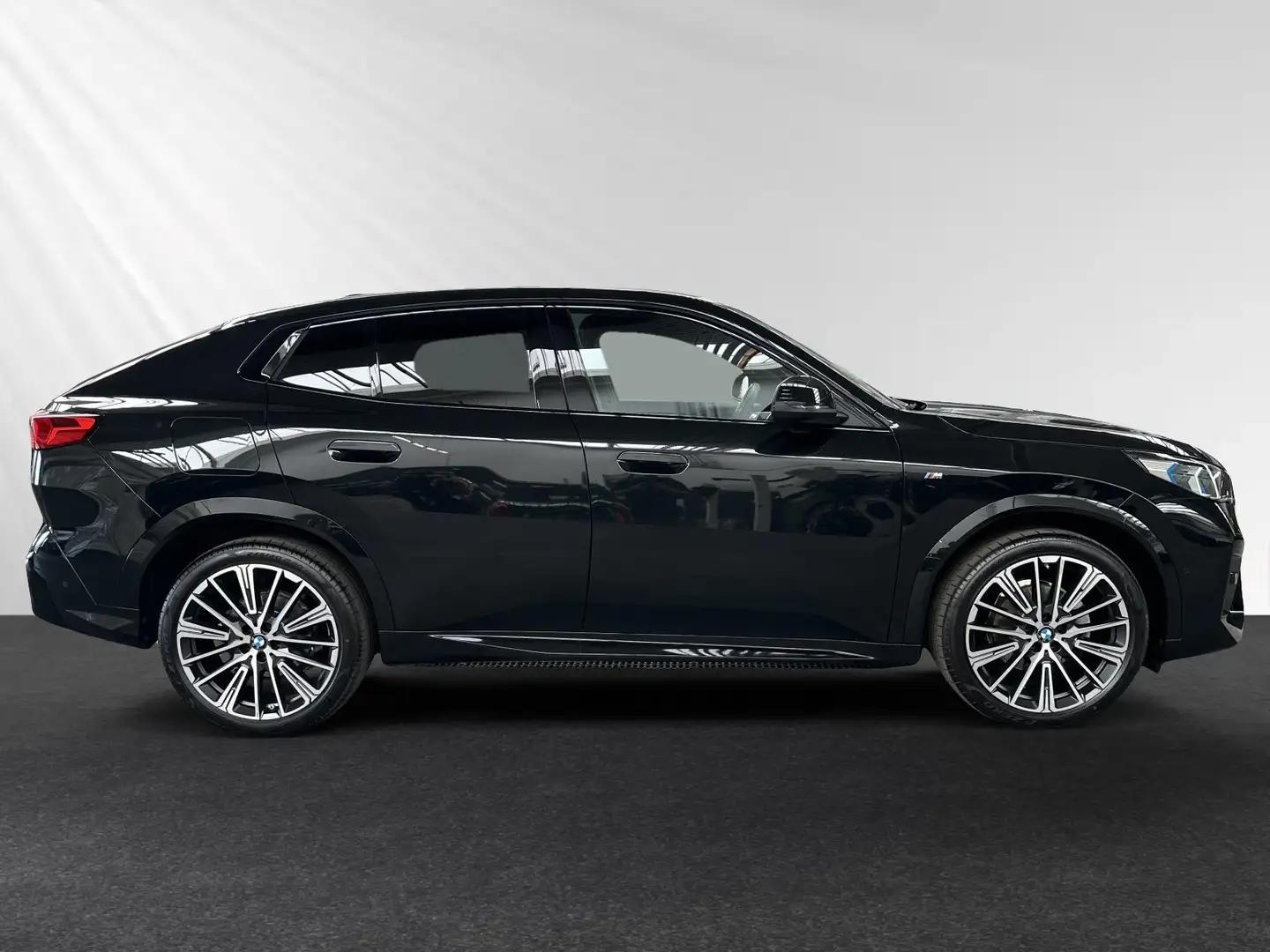 BMW X2 sDrive20d M Sport|AHK|20"LMR|Harman/Kardon Schwarz - 2
