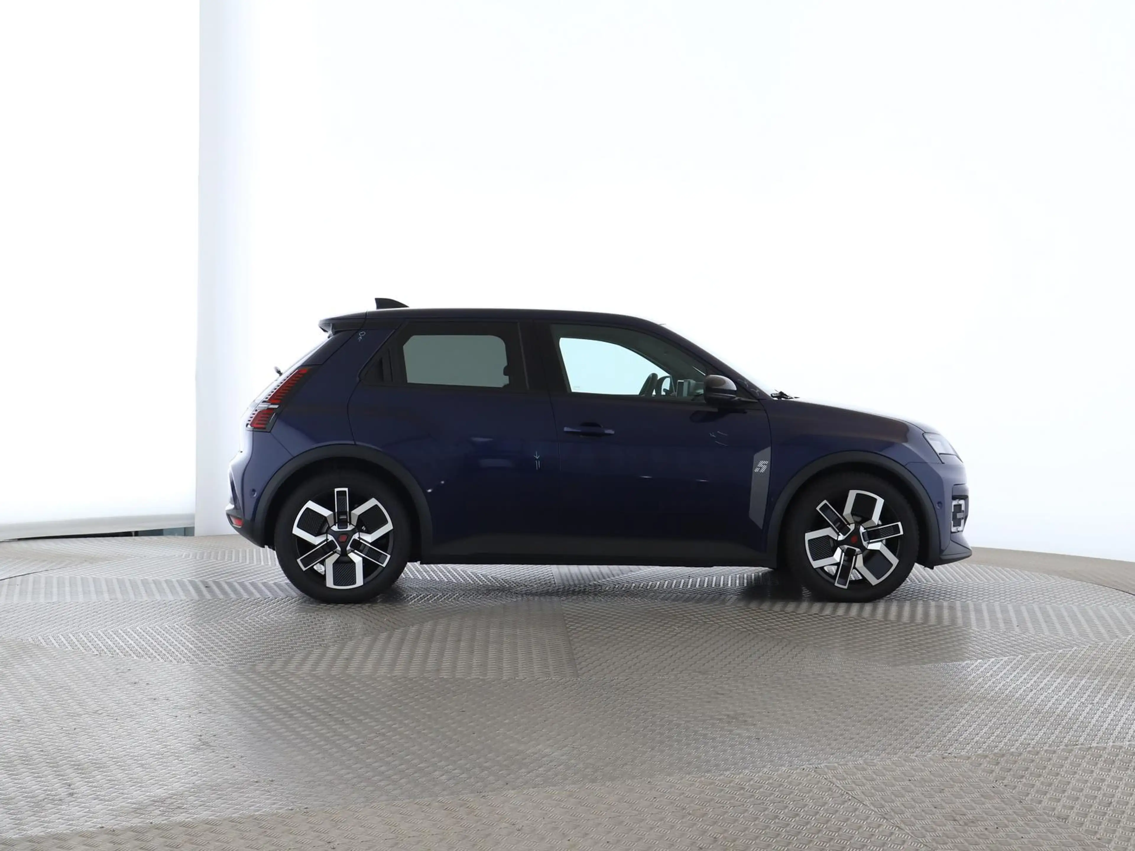 Renault R 5 comfort range techno 52 kWh — photo 2