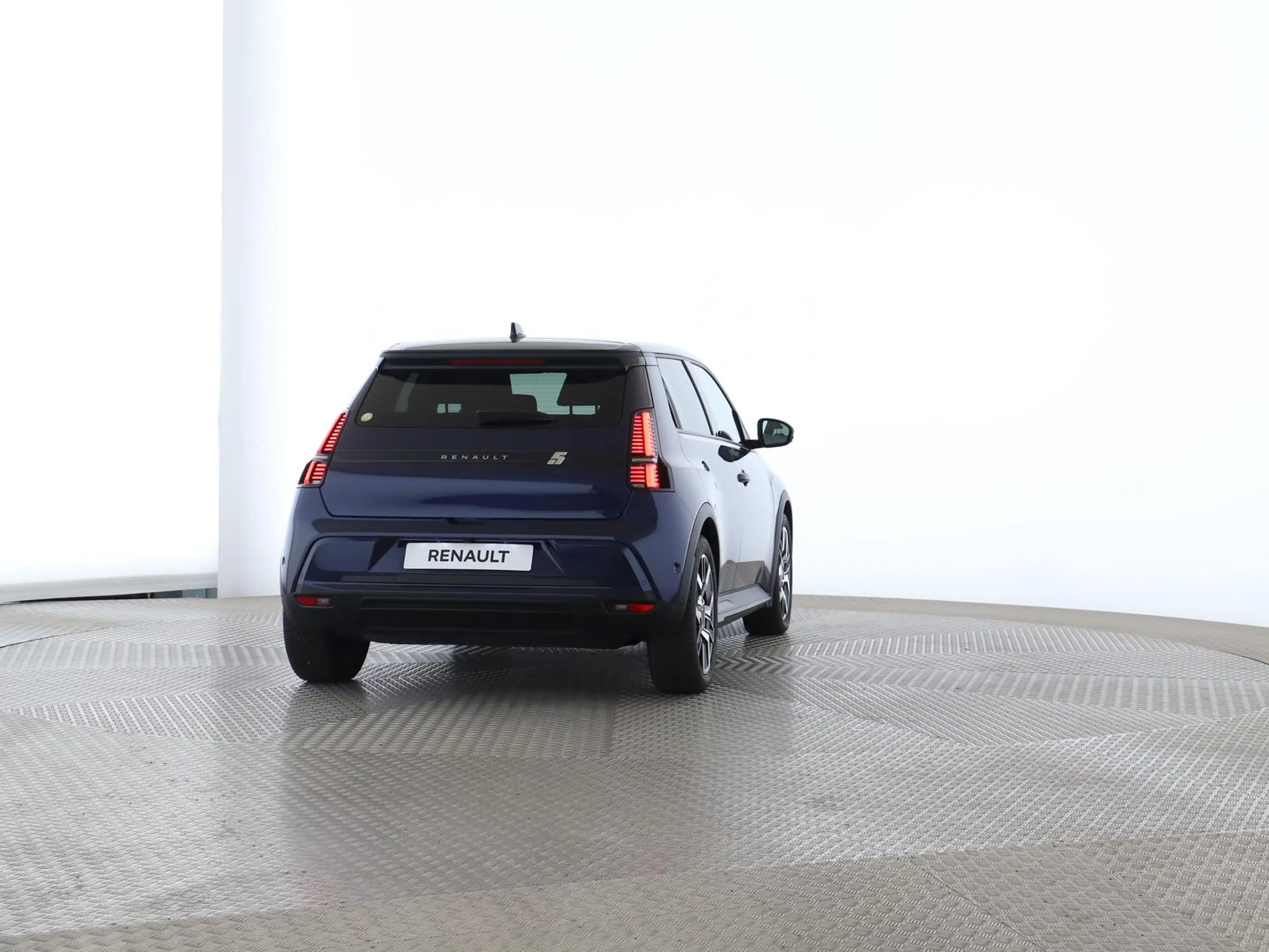 Renault R 5 comfort range techno 52 kWh — photo 4