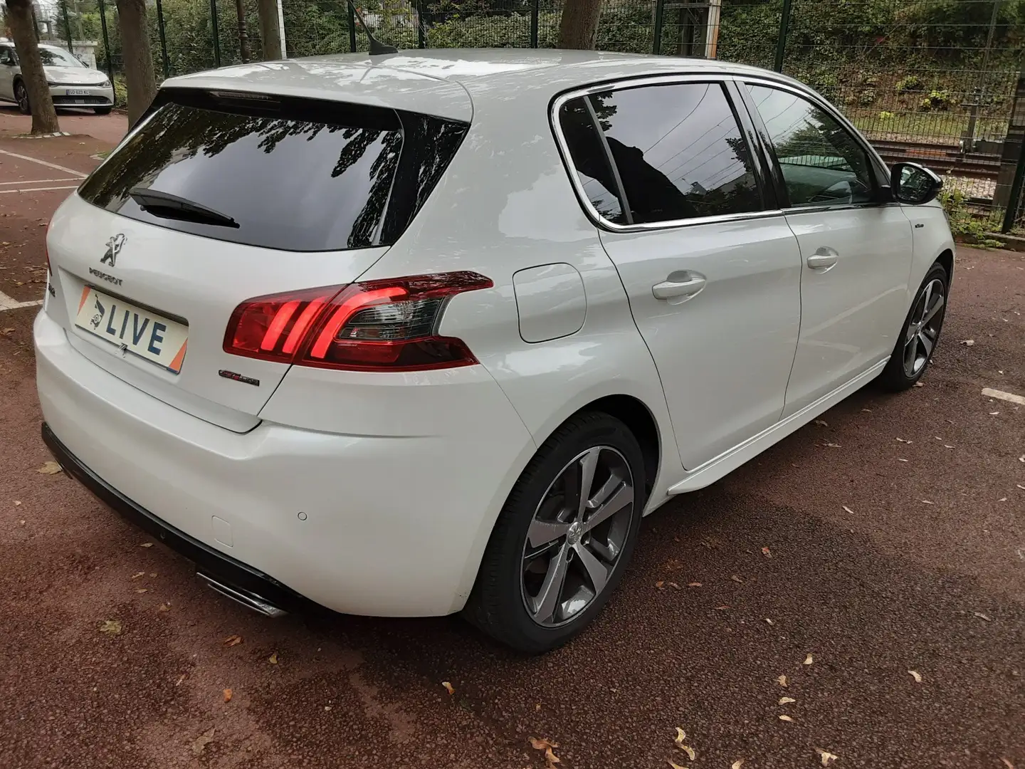 Peugeot 308 Allure GT-Line NAVI KAMERA LED CARPLAY SPUR BT AHK Weiß - 2