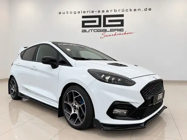 Ford Fiesta ST-Performance *Pano/Navi/LED/PDC/Alus*