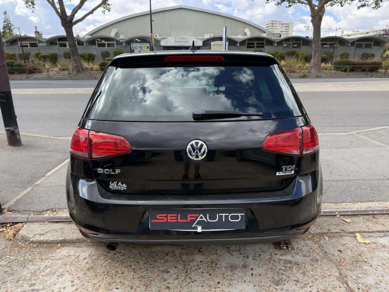 Volkswagen Golf Standard Model — photo 14