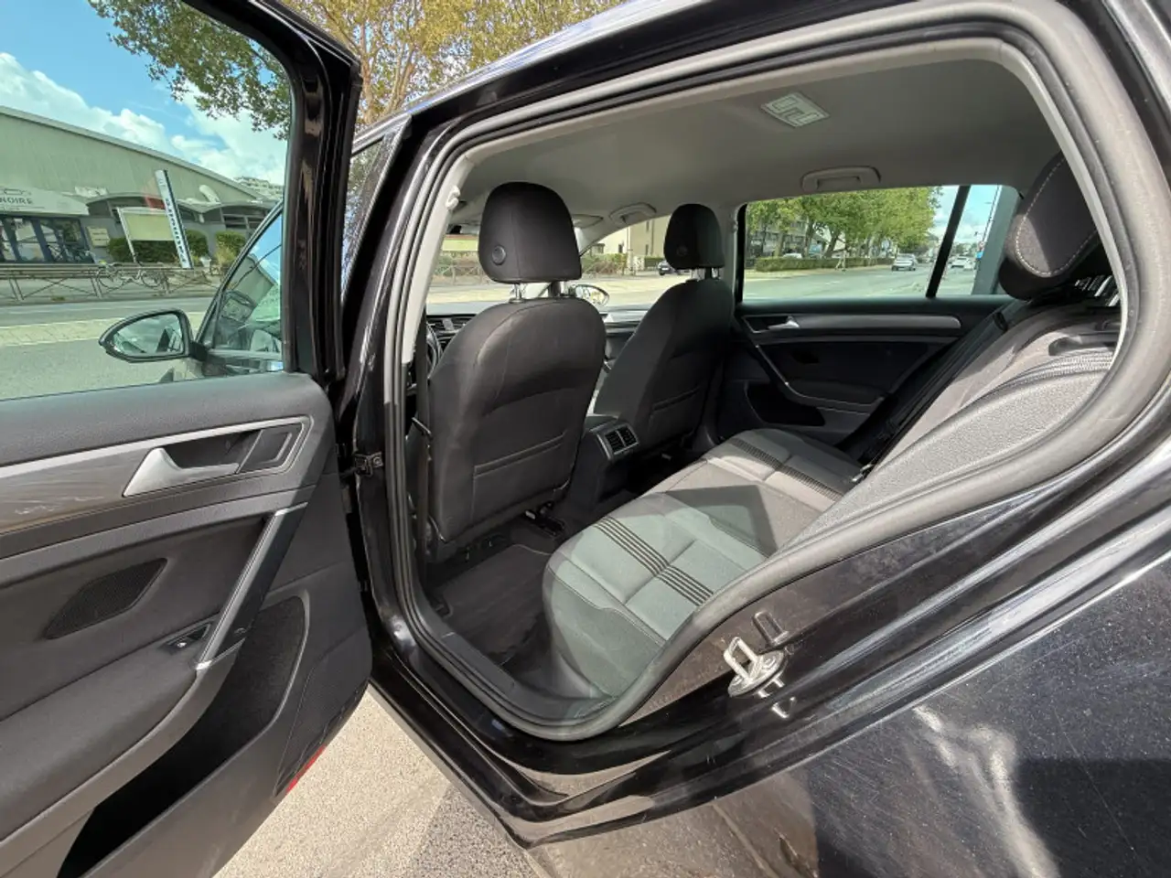 Volkswagen Golf Standard Model — photo 6