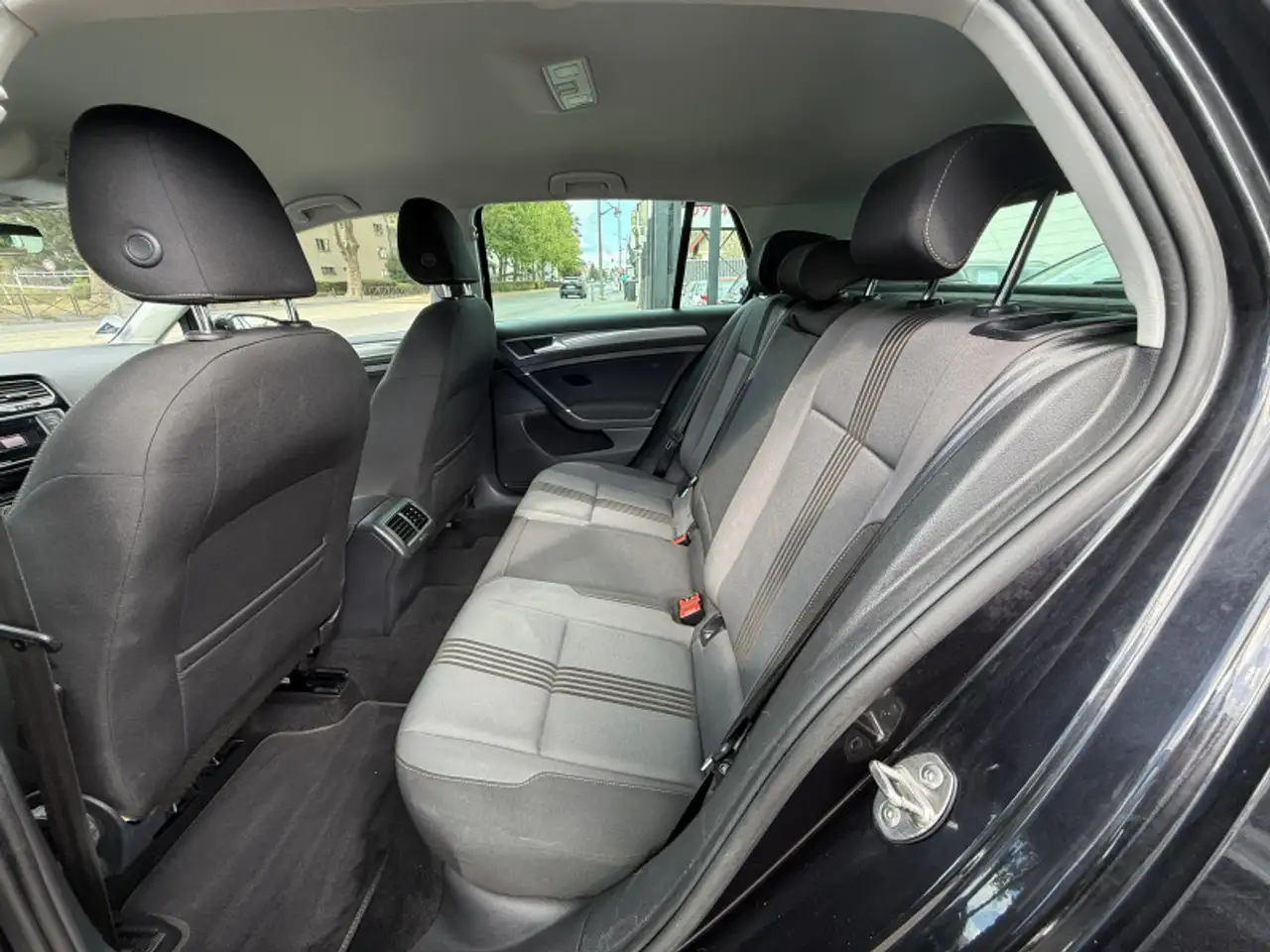Volkswagen Golf Standard Model — photo 7