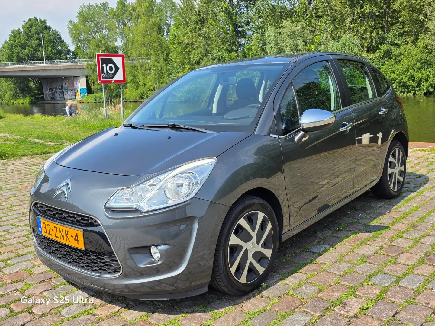 Citroen C3 1.2 VTi Collection airco cruis control cv op afs Grijs - 2