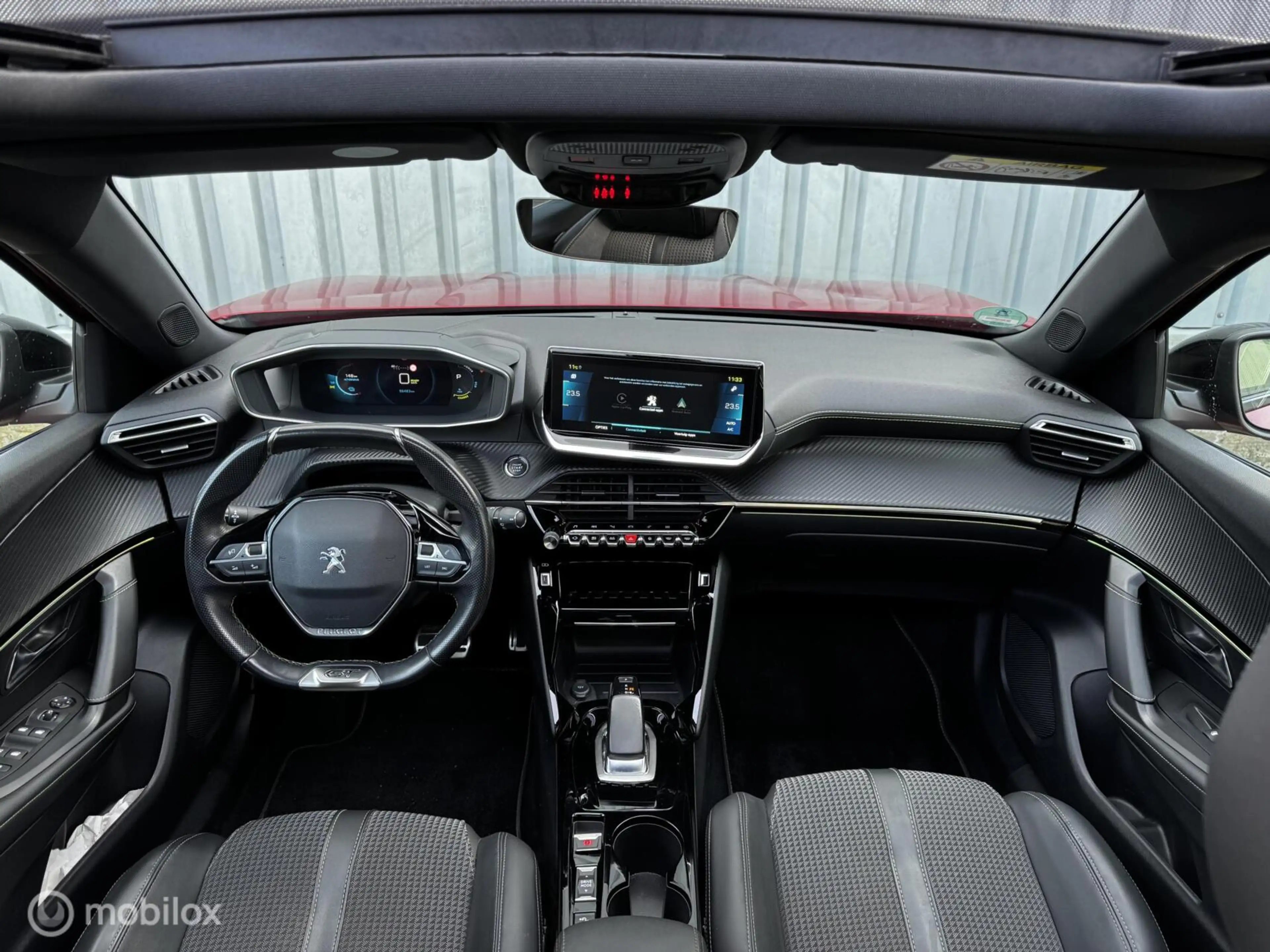 Peugeot e-2008 EV GT | 50 kWh | 3D-Cockpit | Pano | LED — photo 3