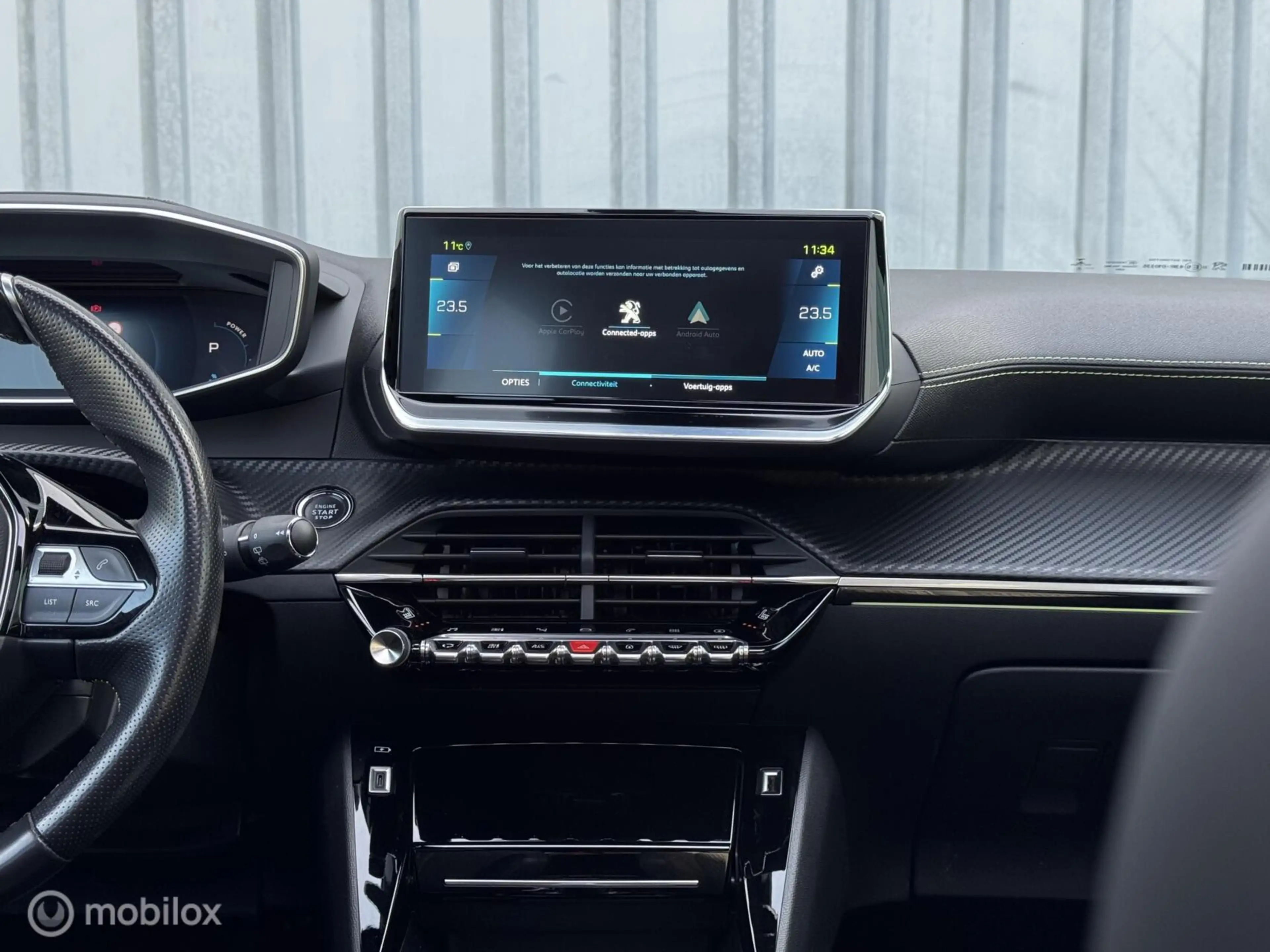Peugeot e-2008 EV GT | 50 kWh | 3D-Cockpit | Pano | LED — photo 24