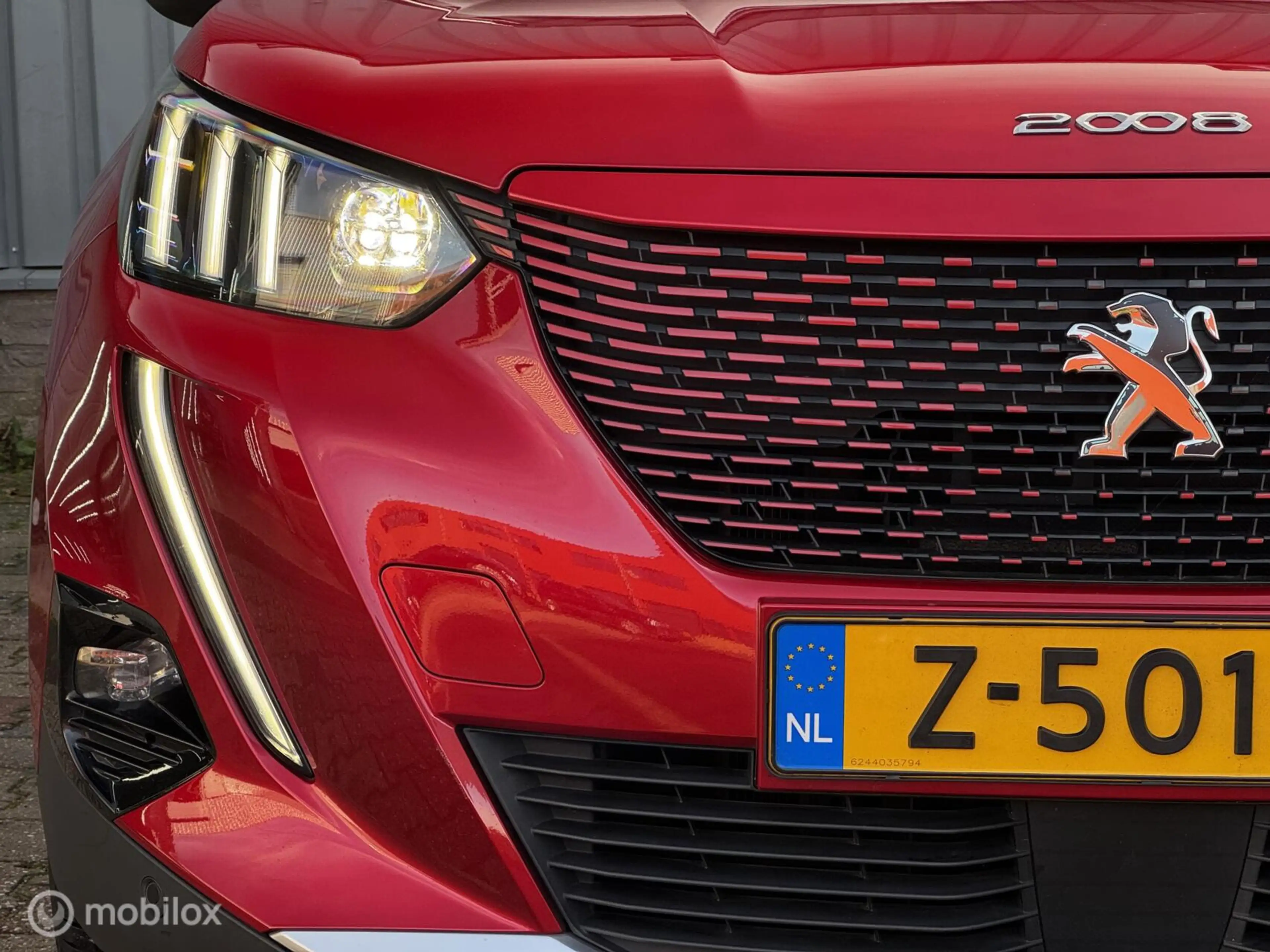 Peugeot e-2008 EV GT | 50 kWh | 3D-Cockpit | Pano | LED — photo 17