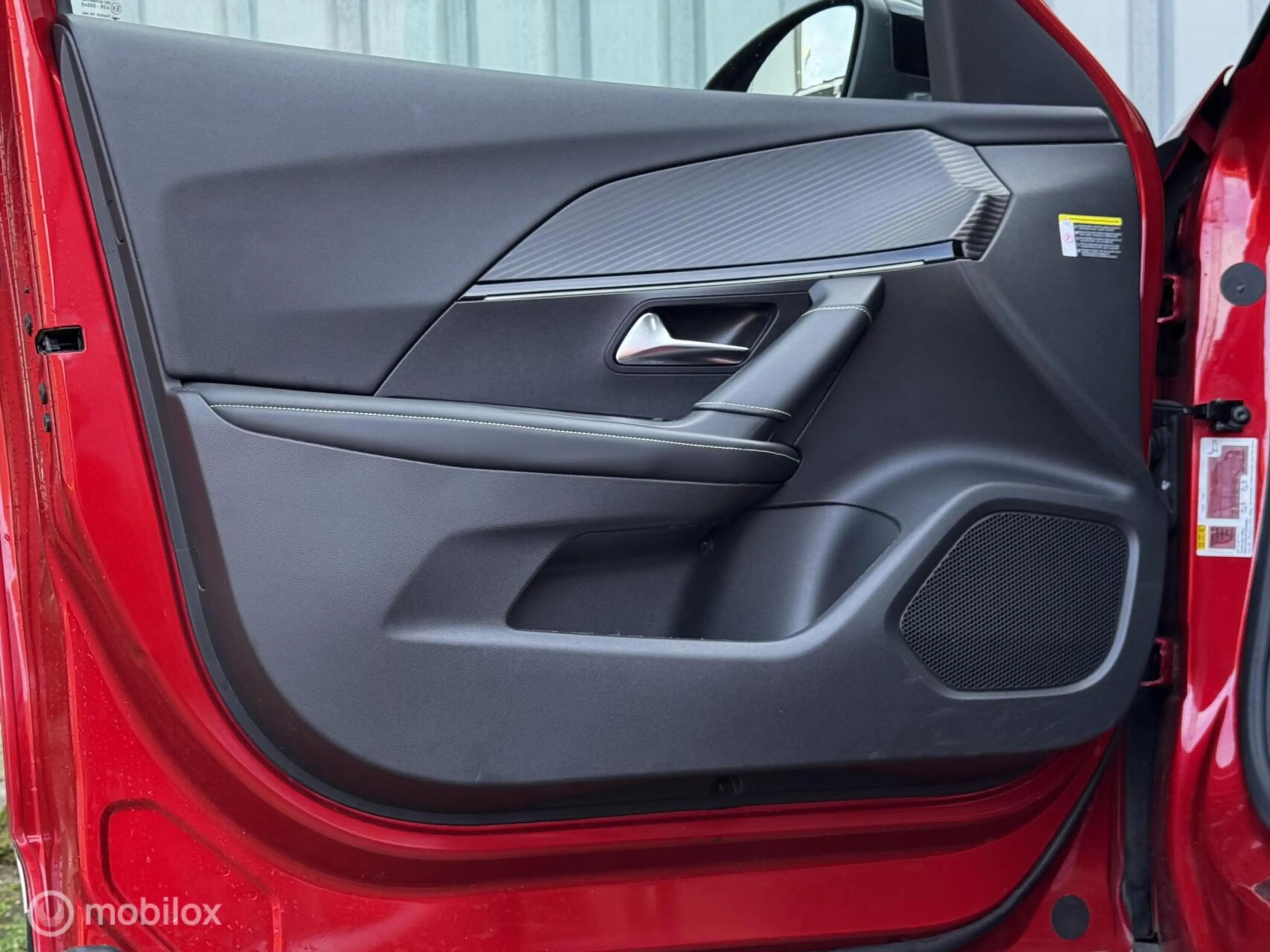 Peugeot e-2008 EV GT | 50 kWh | 3D-Cockpit | Pano | LED — photo 20