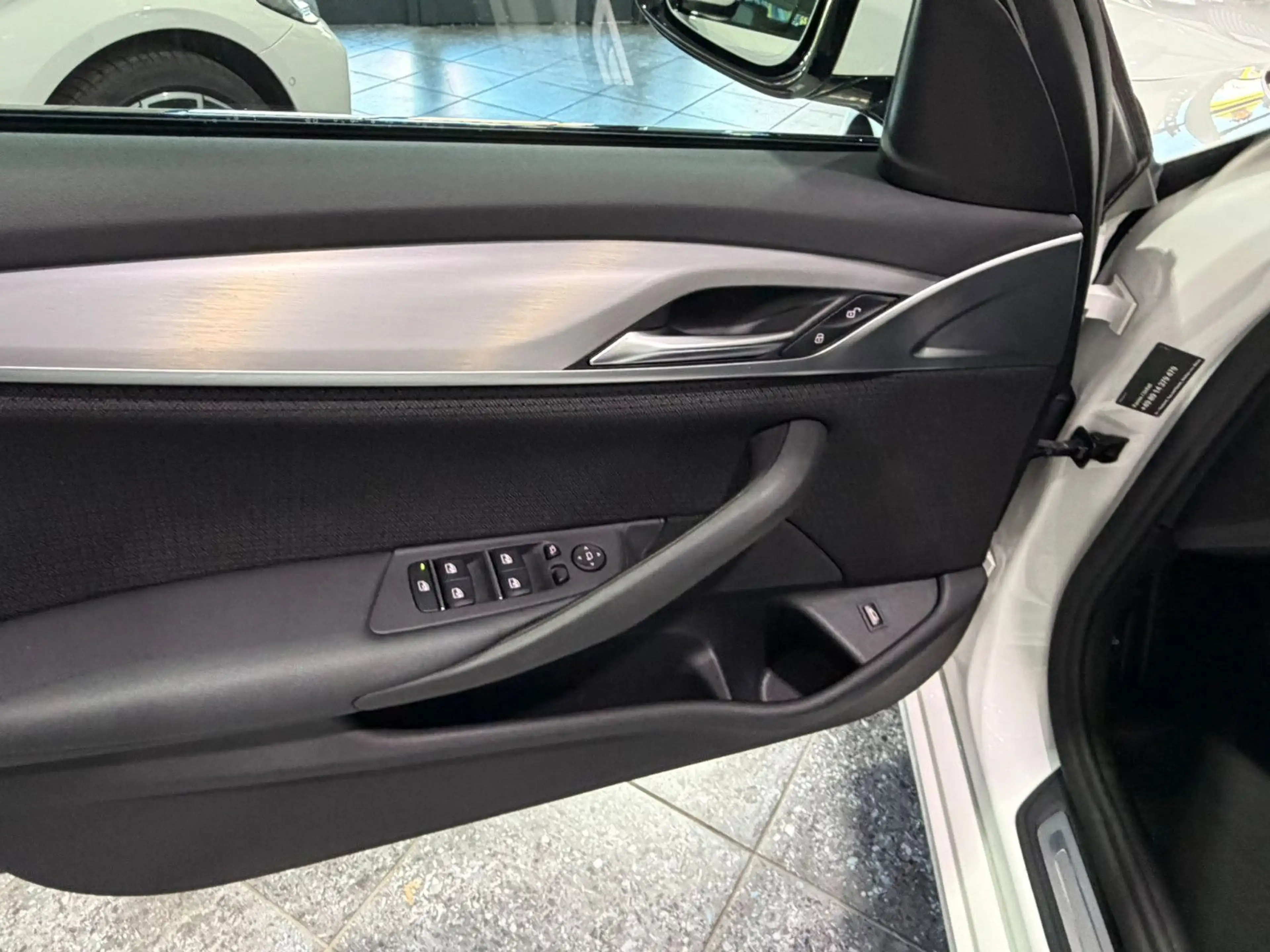 BMW 520 i Automatik*LED*Navi*Driv.Assist.*RFK*2.Hand — photo 16