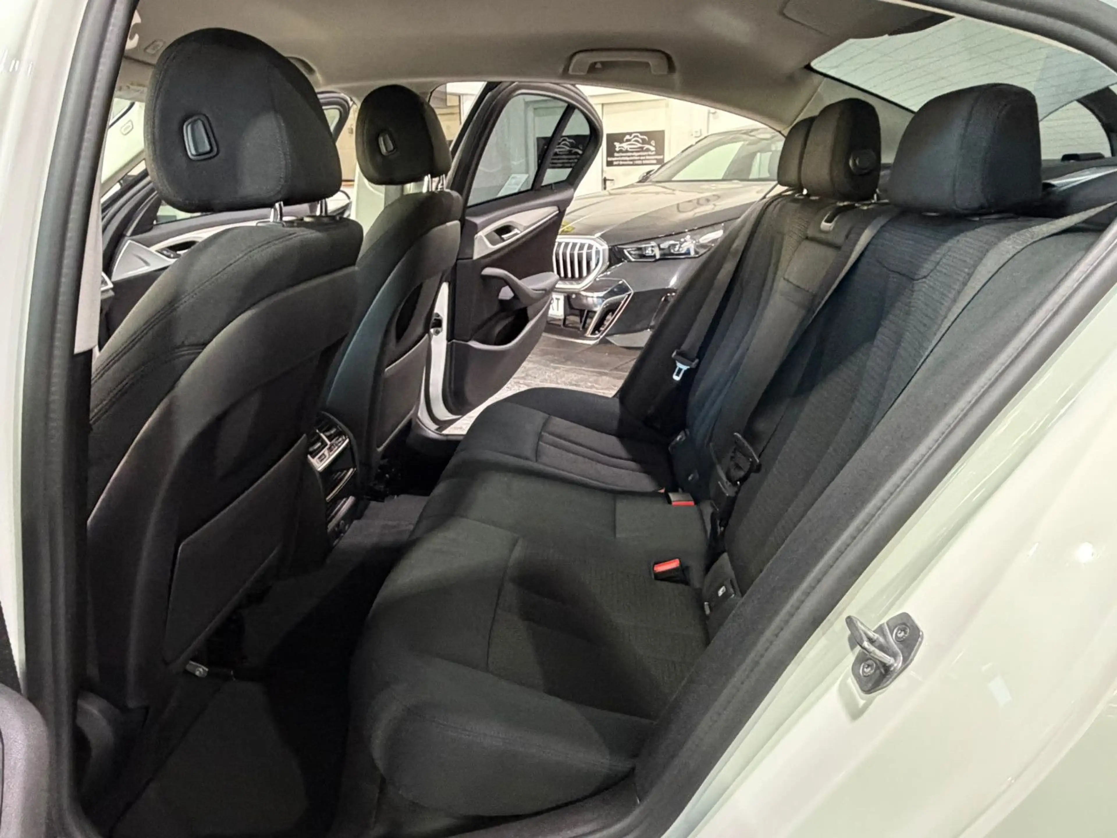 BMW 520 i Automatik*LED*Navi*Driv.Assist.*RFK*2.Hand — photo 15
