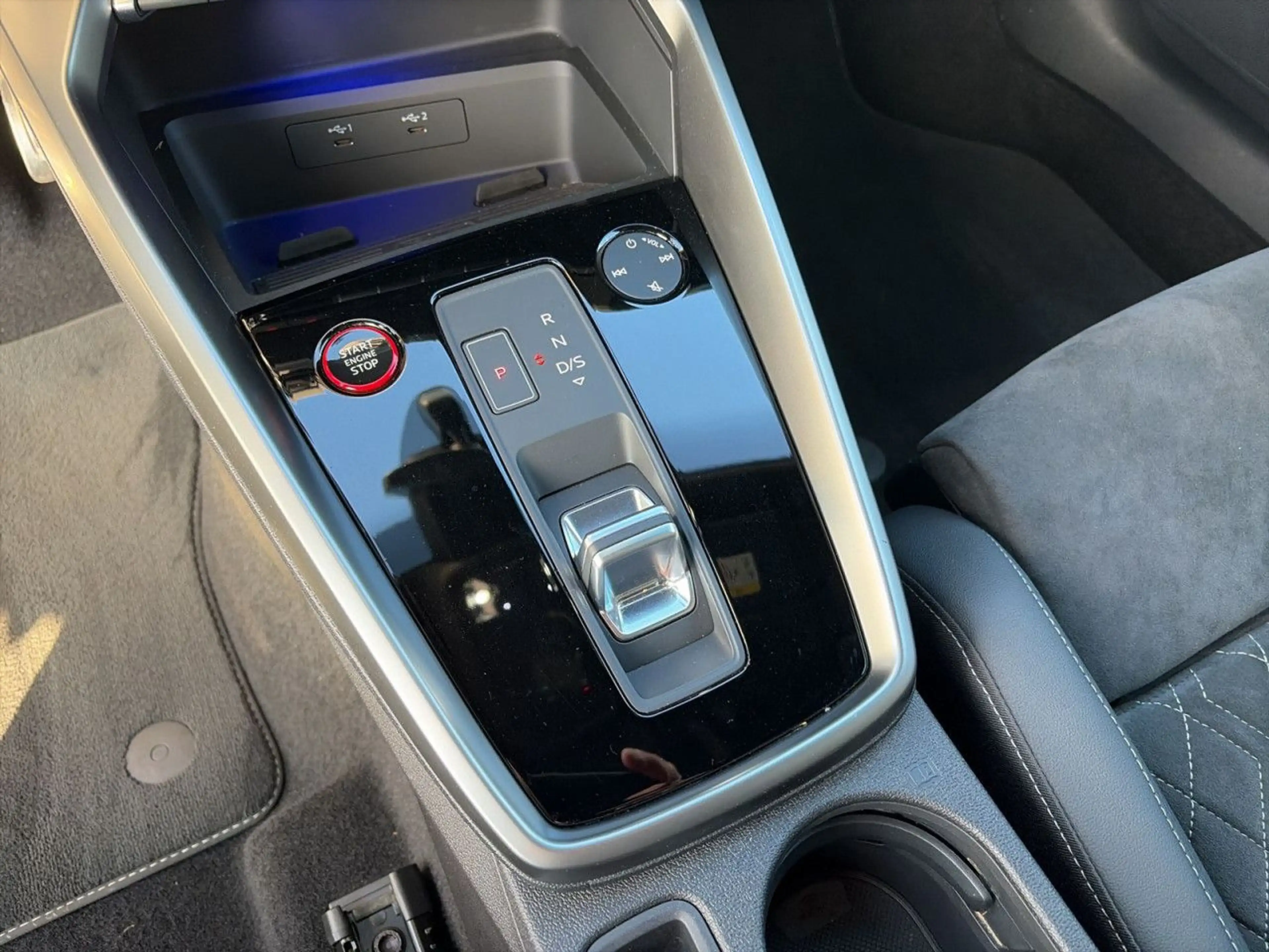 Audi S3 Sportback TFSI S-tronic LED B&O ACC NAVI SITZH — photo 15