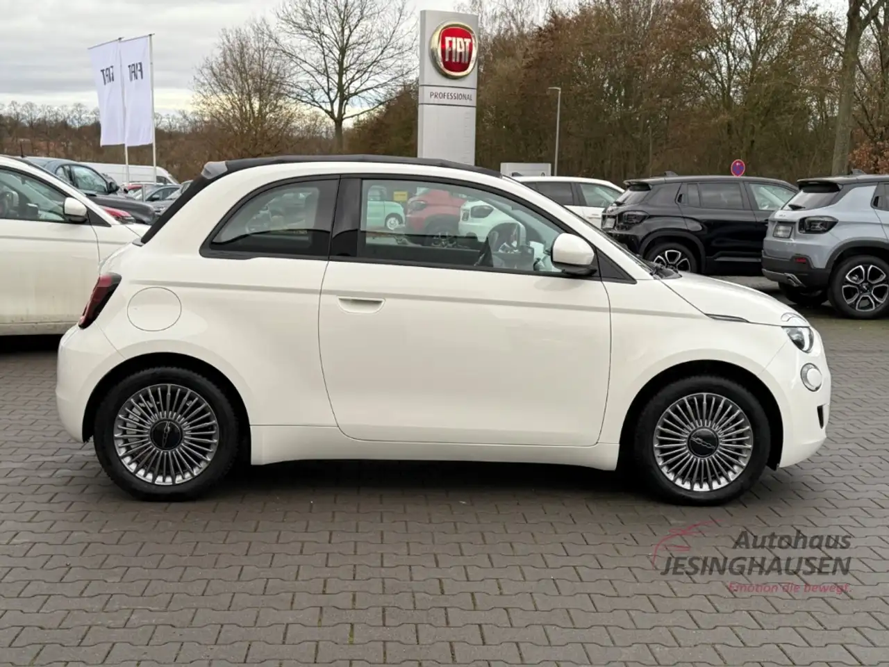 Fiat 500e +Keyless+Klimaaut.+Tempomat Apple CarPlay Android 4
