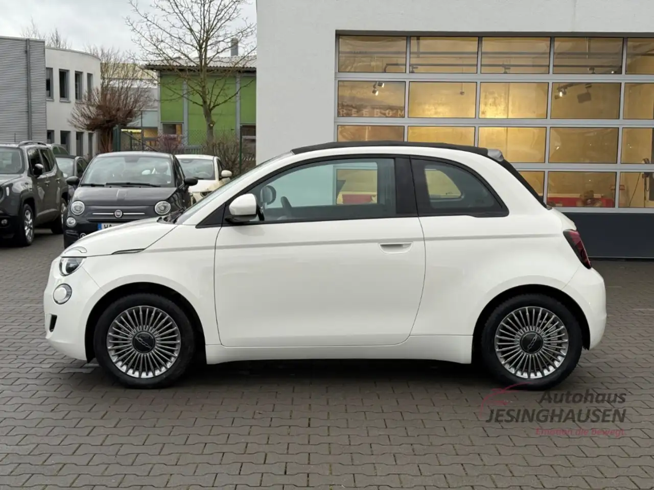 Fiat 500e +Keyless+Klimaaut.+Tempomat Apple CarPlay Android 8