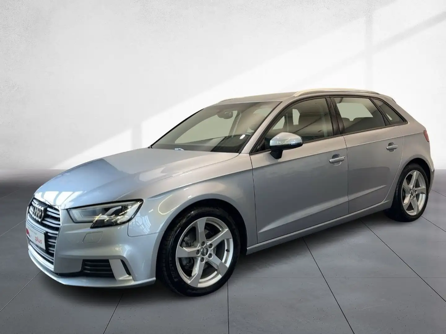 Audi A3 35 TFSI sport LED Navi AHZV PDC Silber - 2