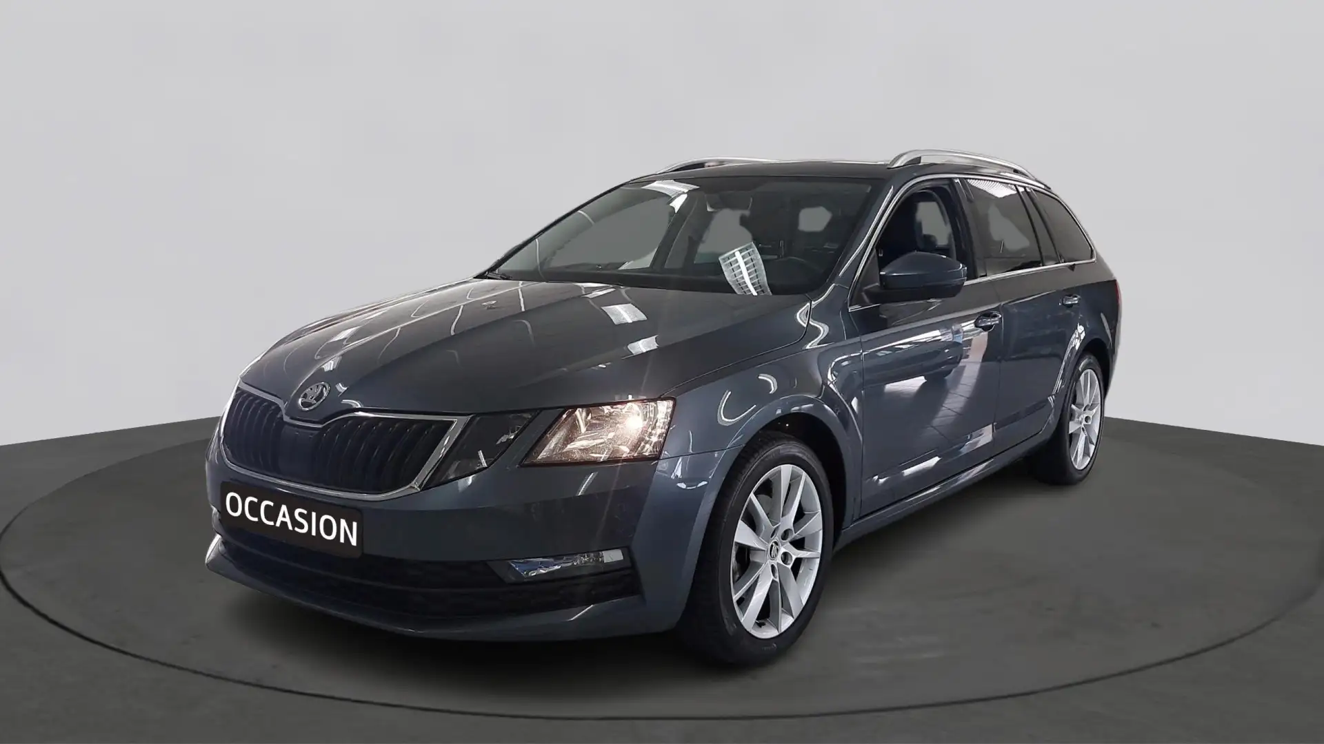 Skoda Octavia Combi 1.0 TSI Greentech Clever Edition Grijs - 1