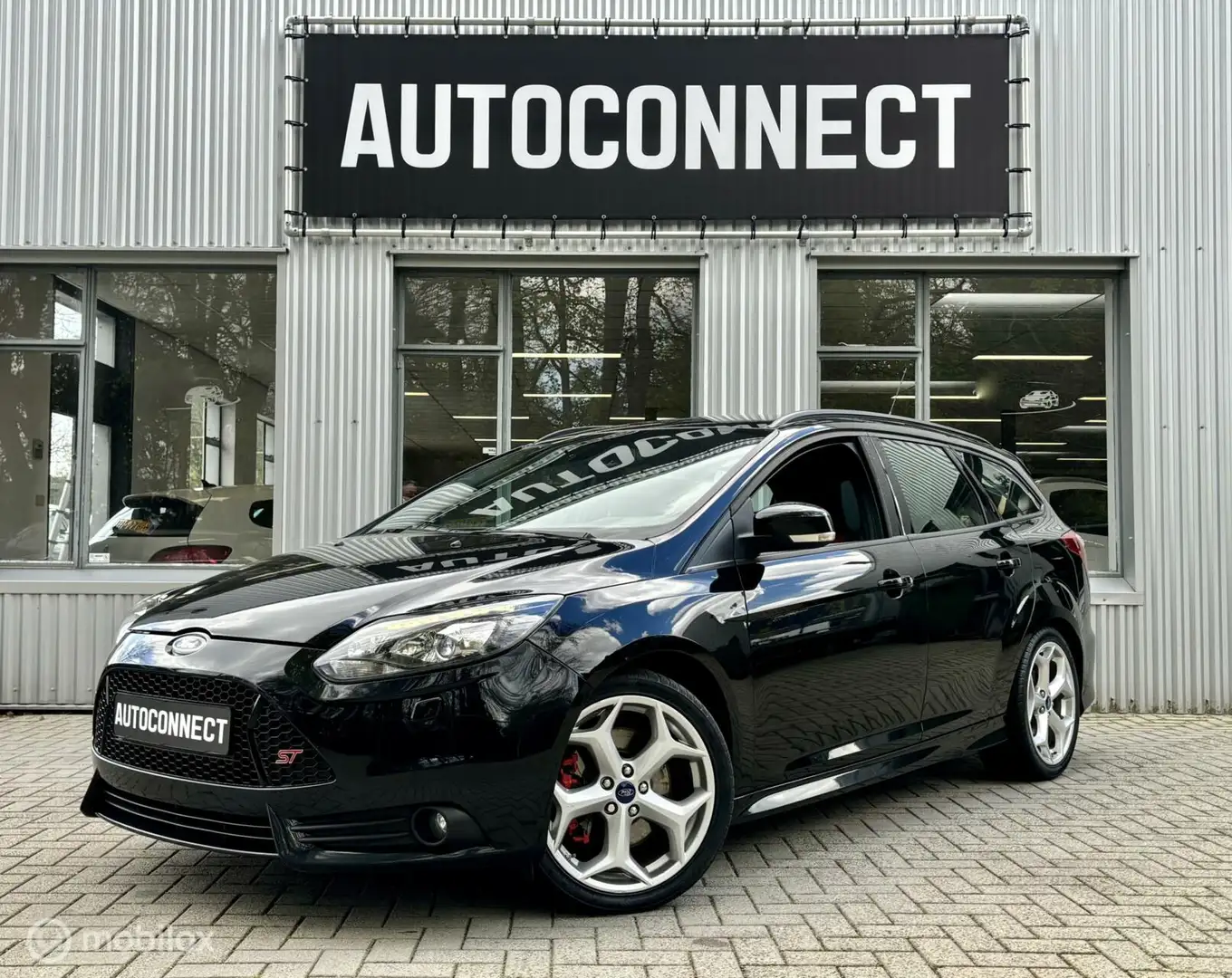 Ford Focus Wagon 2.0 EcoBoost ST-2 NAVI, CAMERA, HALF/LEDER Noir - 1