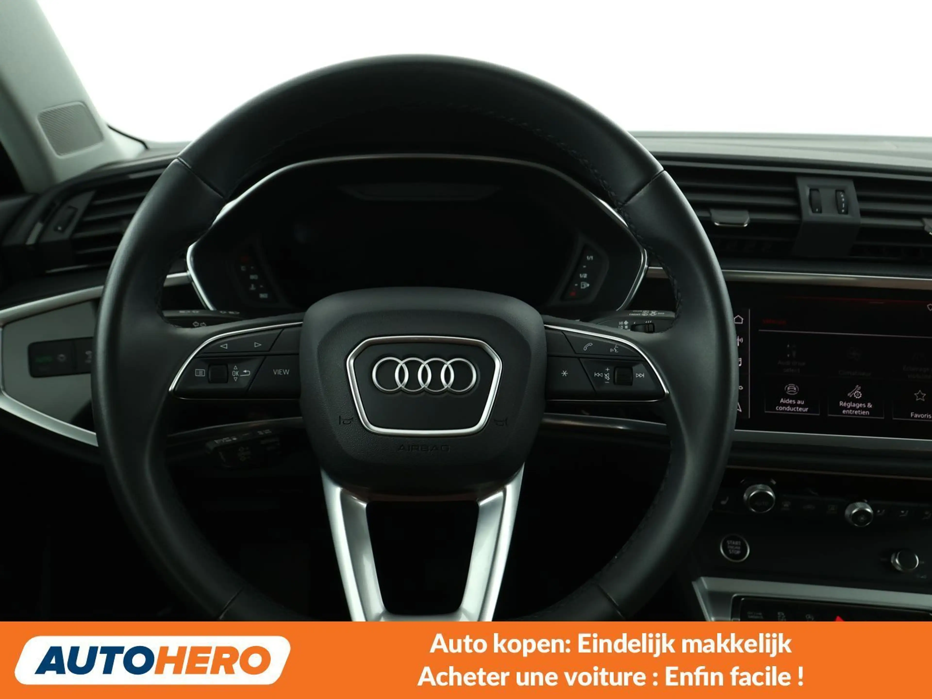 Audi Q3 35 TFSI S line — photo 5