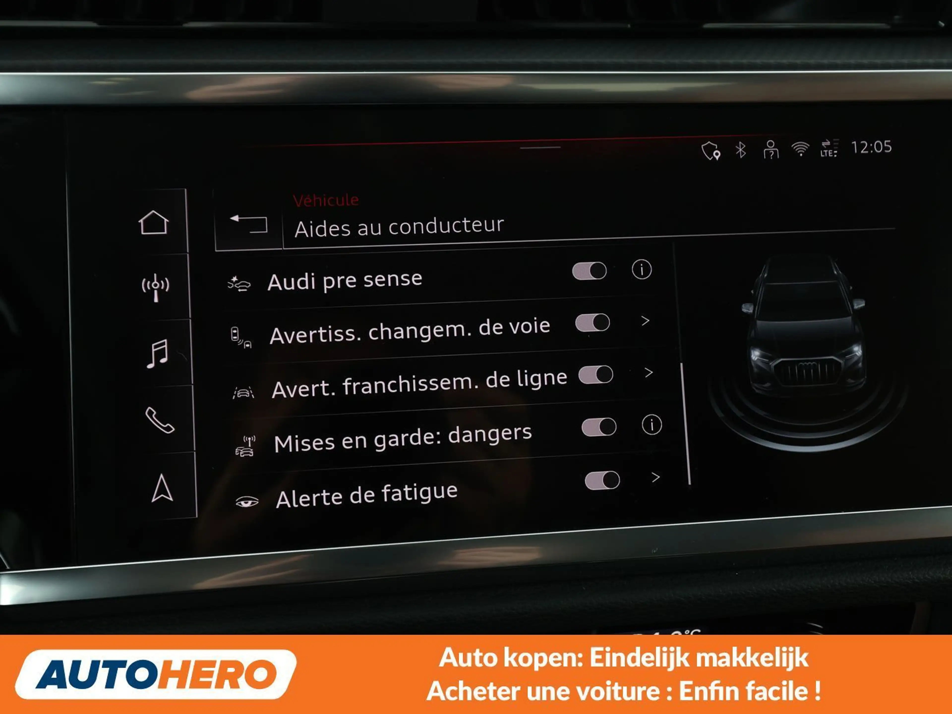 Audi Q3 35 TFSI S line — photo 13