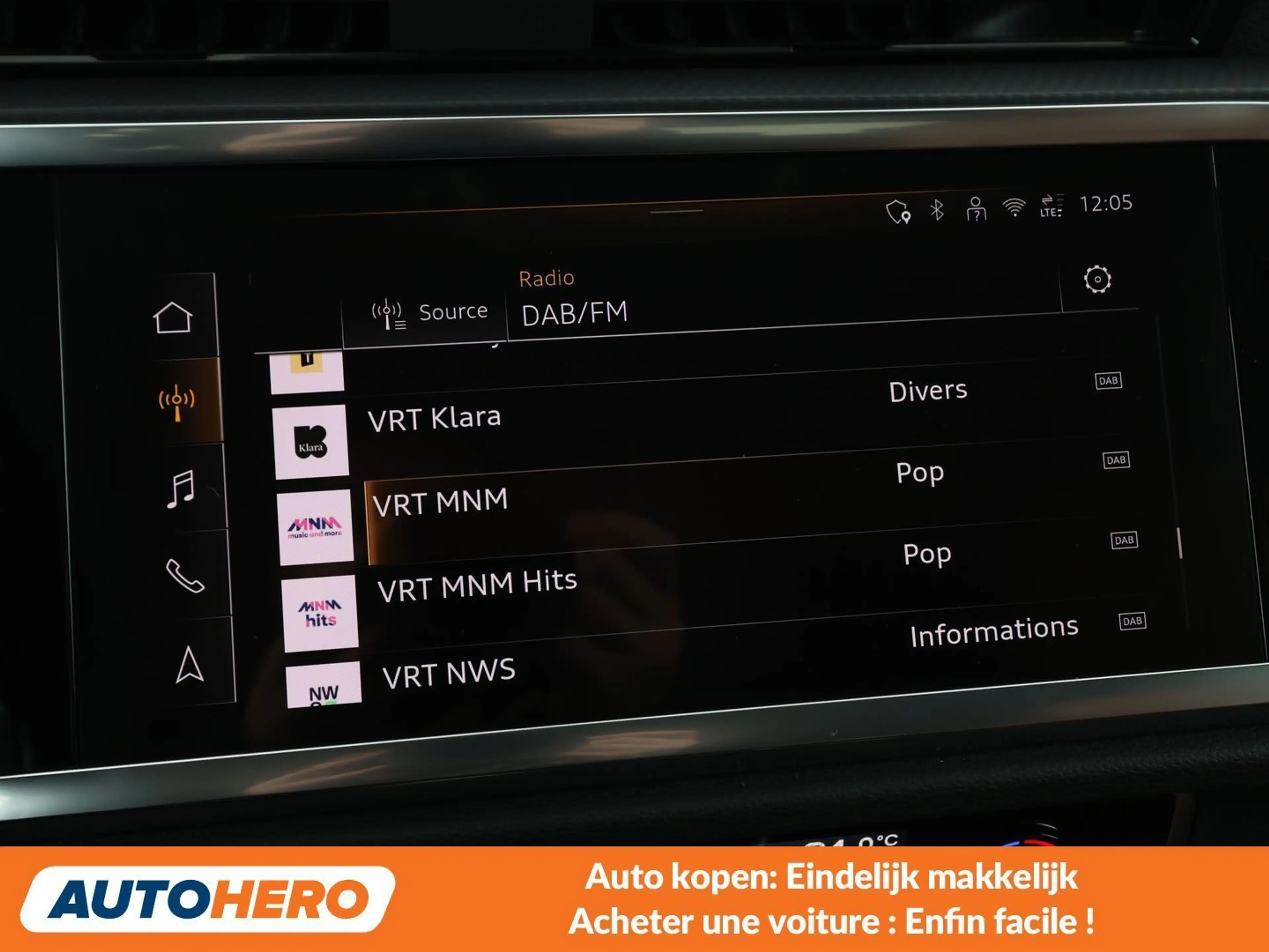 Audi Q3 35 TFSI S line — photo 10
