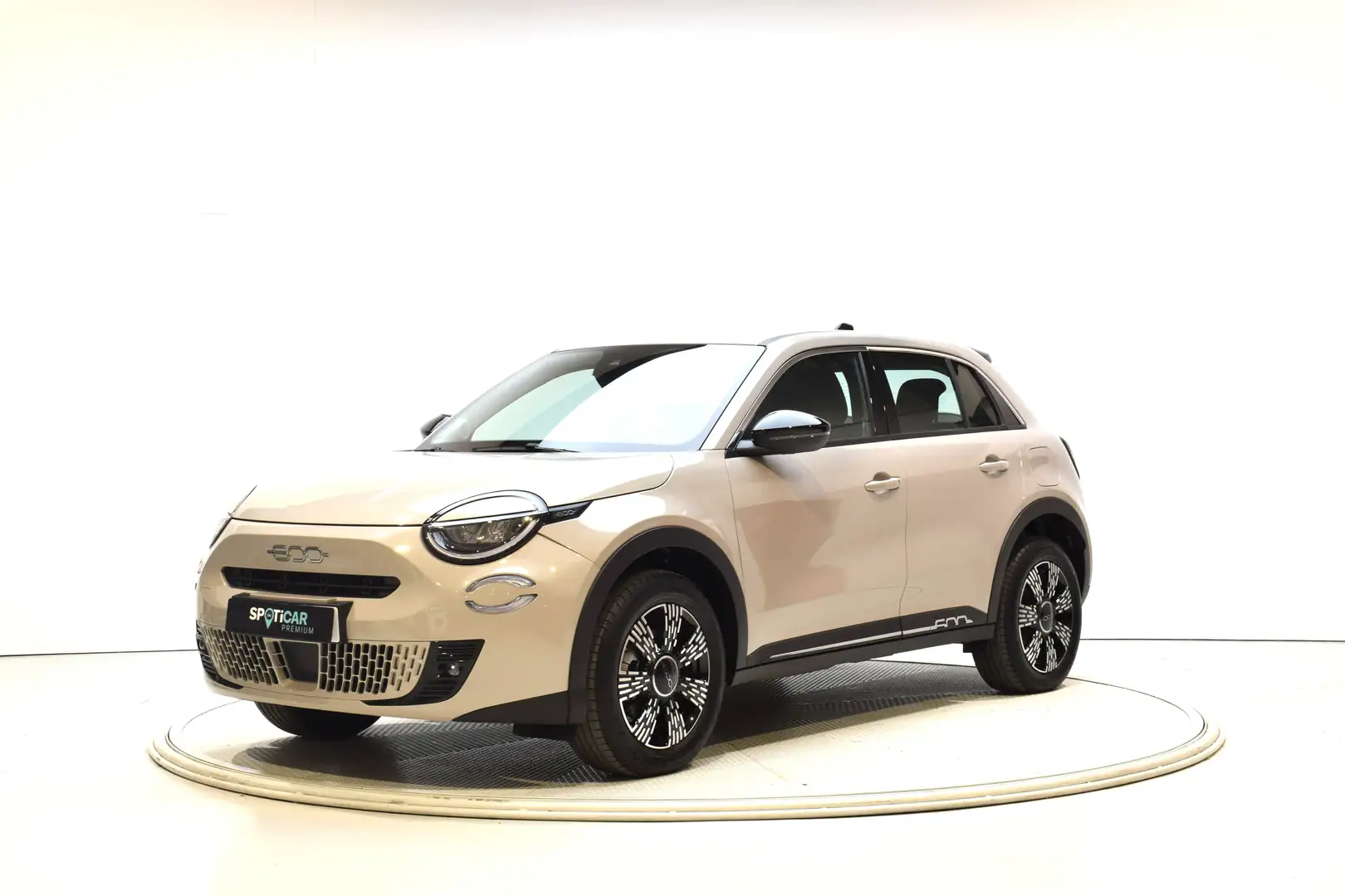 Fiat 600 1.2 MHEV DDCT 81kW Beige - 1