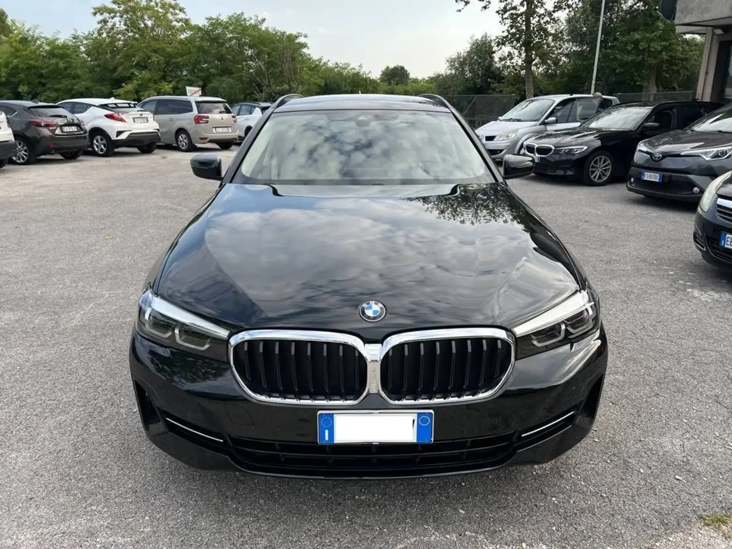 BMW 520 520d Touring mhev 48V xdrive Luxury auto Nero - 1