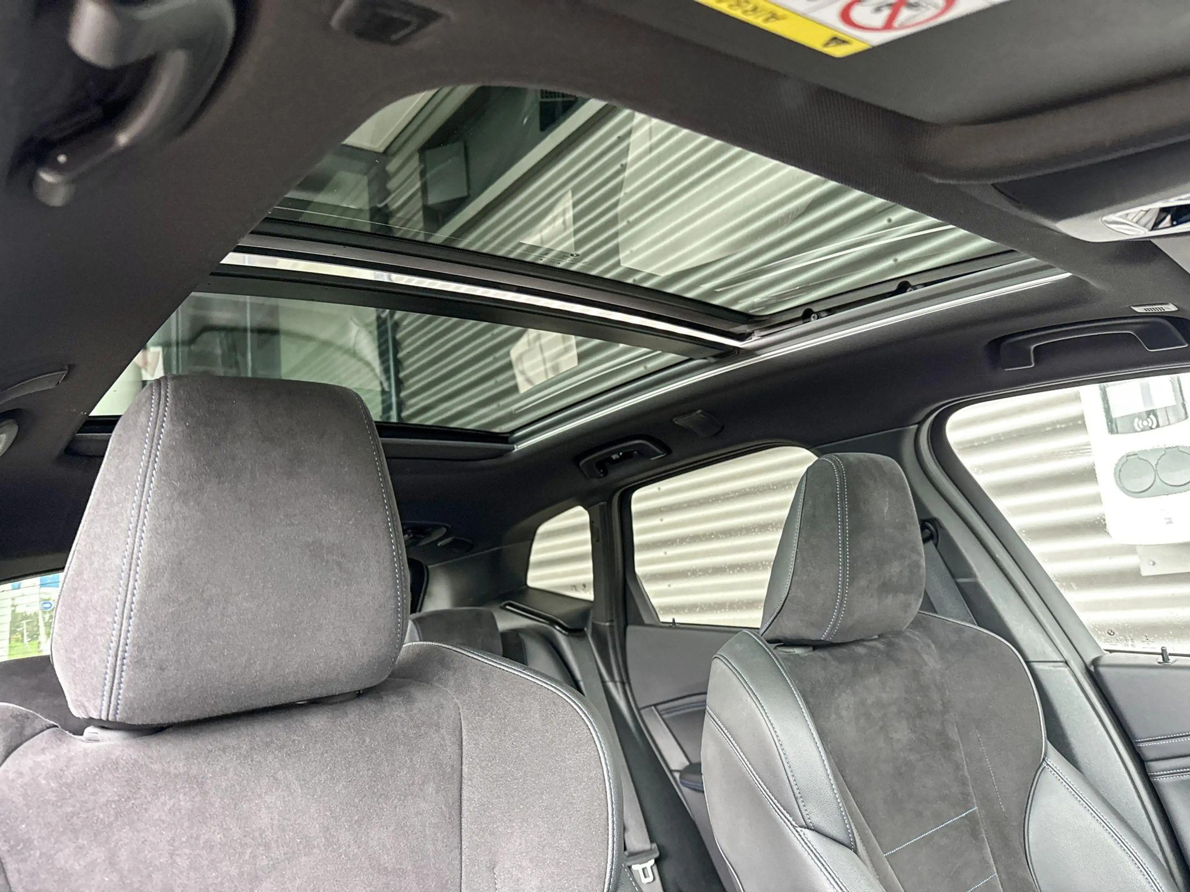 BMW 225 2-serie Active Tourer 225e xDrive — photo 11