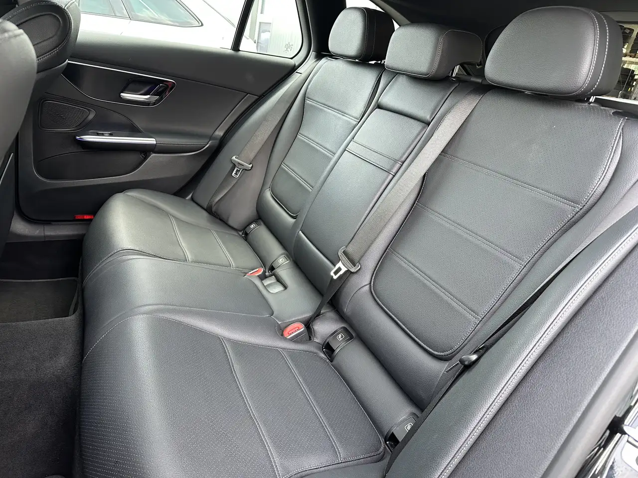 Mercedes-Benz C 220 T Avantgarde NAV+LED+KAMERA+AMBIENTE+PARK 10