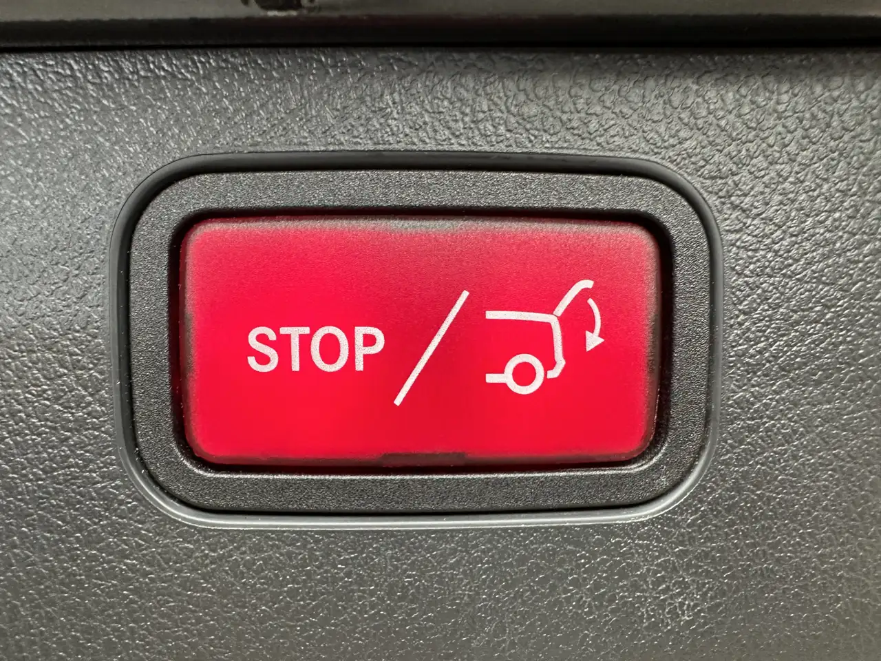 Mercedes-Benz C 220 T Avantgarde NAV+LED+KAMERA+AMBIENTE+PARK 7