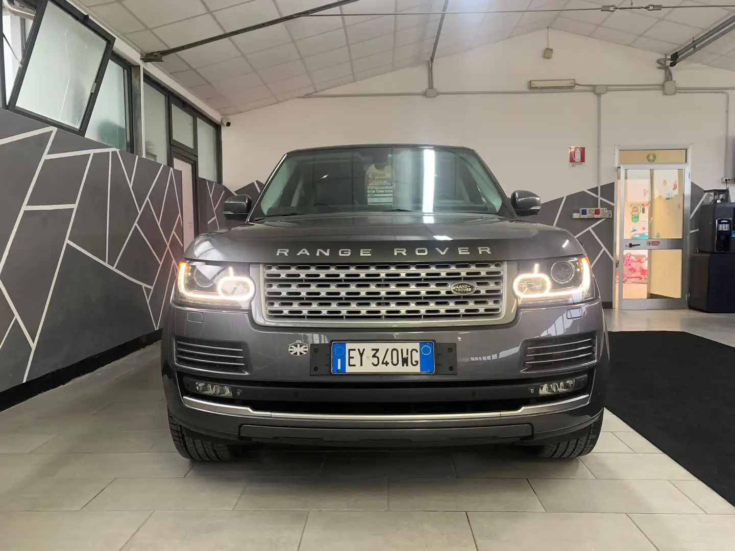 Land Rover Range Rover Range Rover 3.0 tdV6 Vogue auto Gris - 2