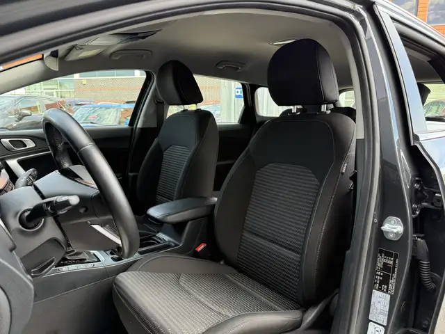 Kia Ceed view 6