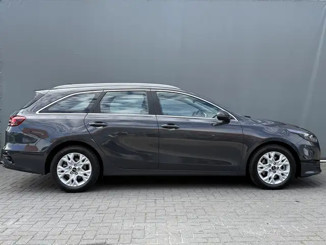 Kia Ceed view 4